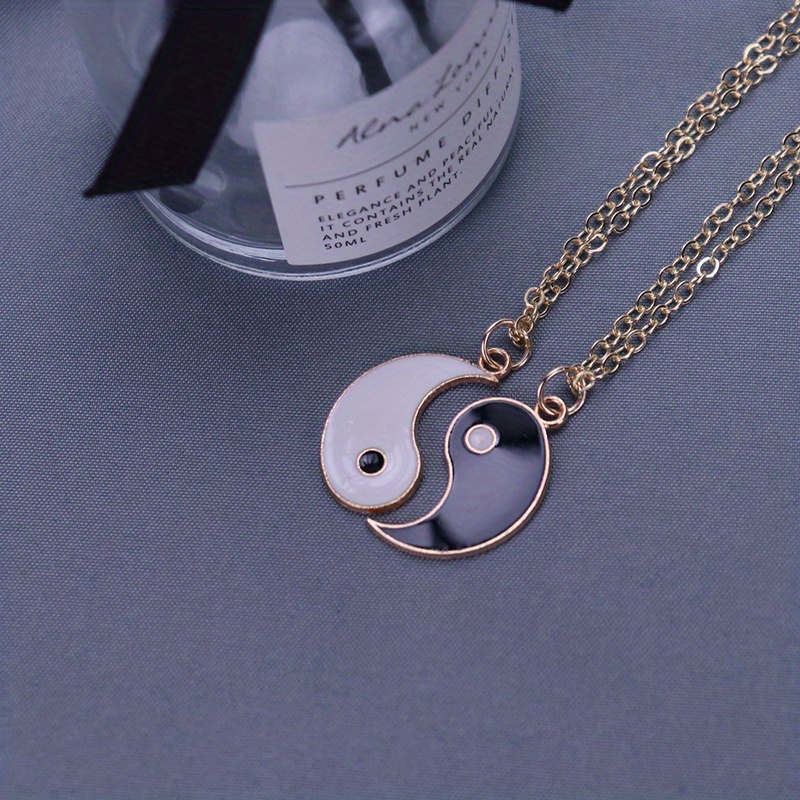 Pair Vintage Chinese Style Tai Chi Alloy Pendant Necklaces For Lovers