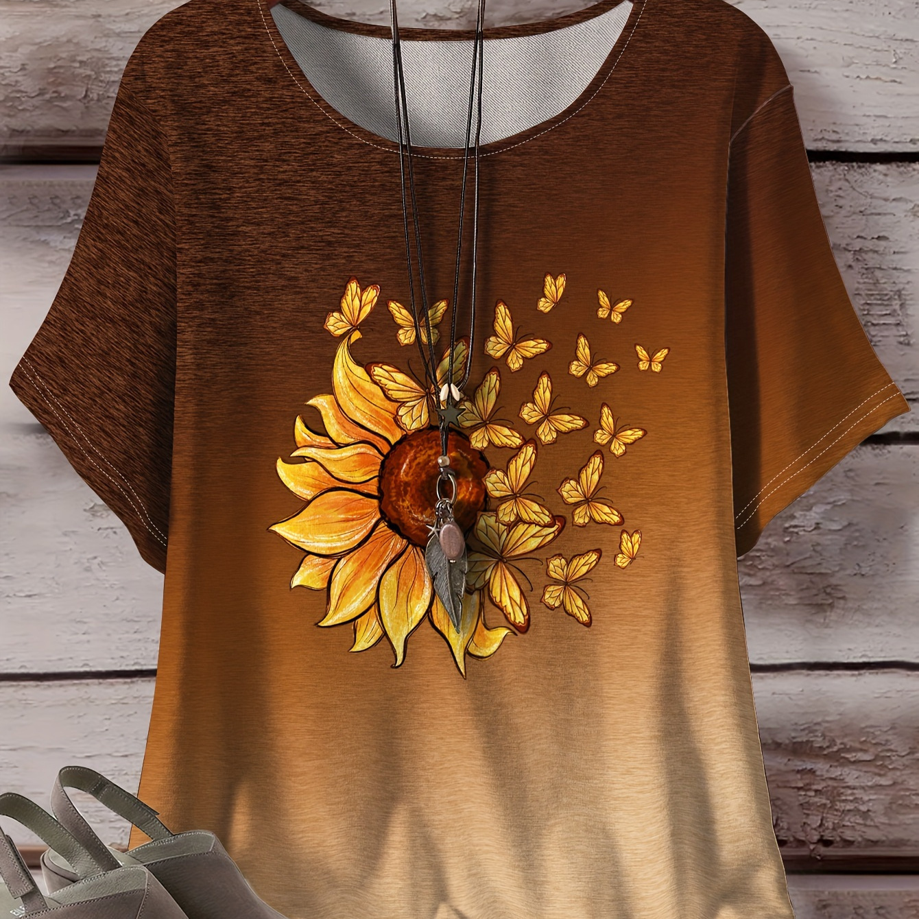 Plus Size Sunflower & Butterfly Print T-shirt, Casual Short Sleeve Top For Spring & Summer, Women's Plus Size Clothing
Plus Size Sunflower & Butterfly Print T-shirt, Casual Short Sleeve Top For Spring & Summer, Women's Plus Size Clothing