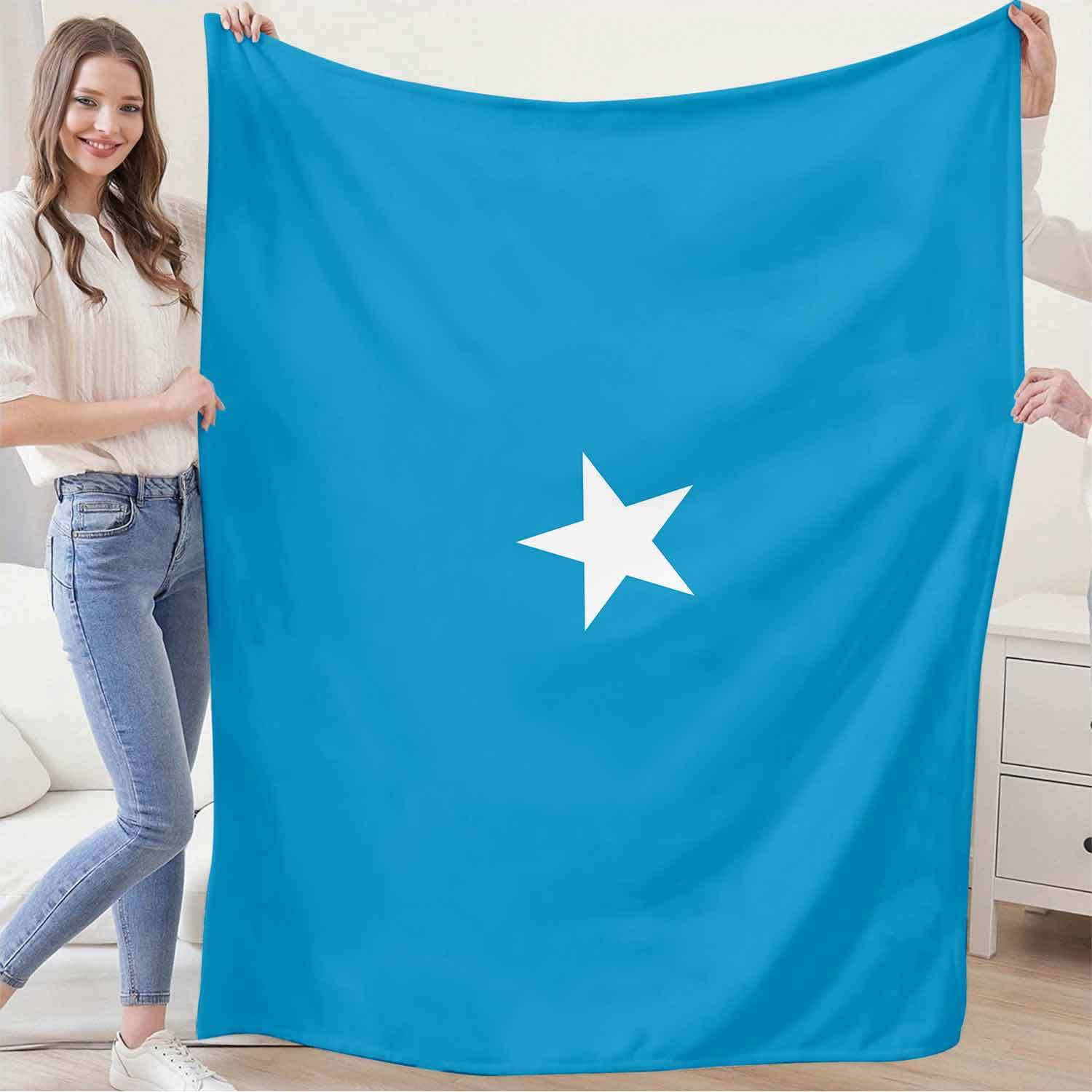 1pc Contemporary Flannel Fleece Throw Blanket, , Soft Warm Lightweight , Machine Washable, With For Couch, Bed, Office, Graduation, Birthday Gift
1pc Contemporary Flannel Fleece Throw Blanket, , Soft Warm Lightweight , Machine Washable, With For Couch, Bed, Office, Graduation, Birthday Gift