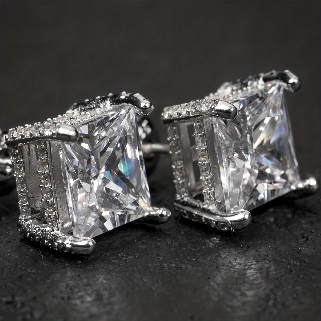 1pc Boucles d'Oreilles Géométriques Carrées de Luxe pour Femmes Bijoux de Fête de Mariage et de Fiançailles
1pc Boucles d'Oreilles Géométriques Carrées de Luxe pour Femmes Bijoux de Fête de Mariage et de Fiançailles