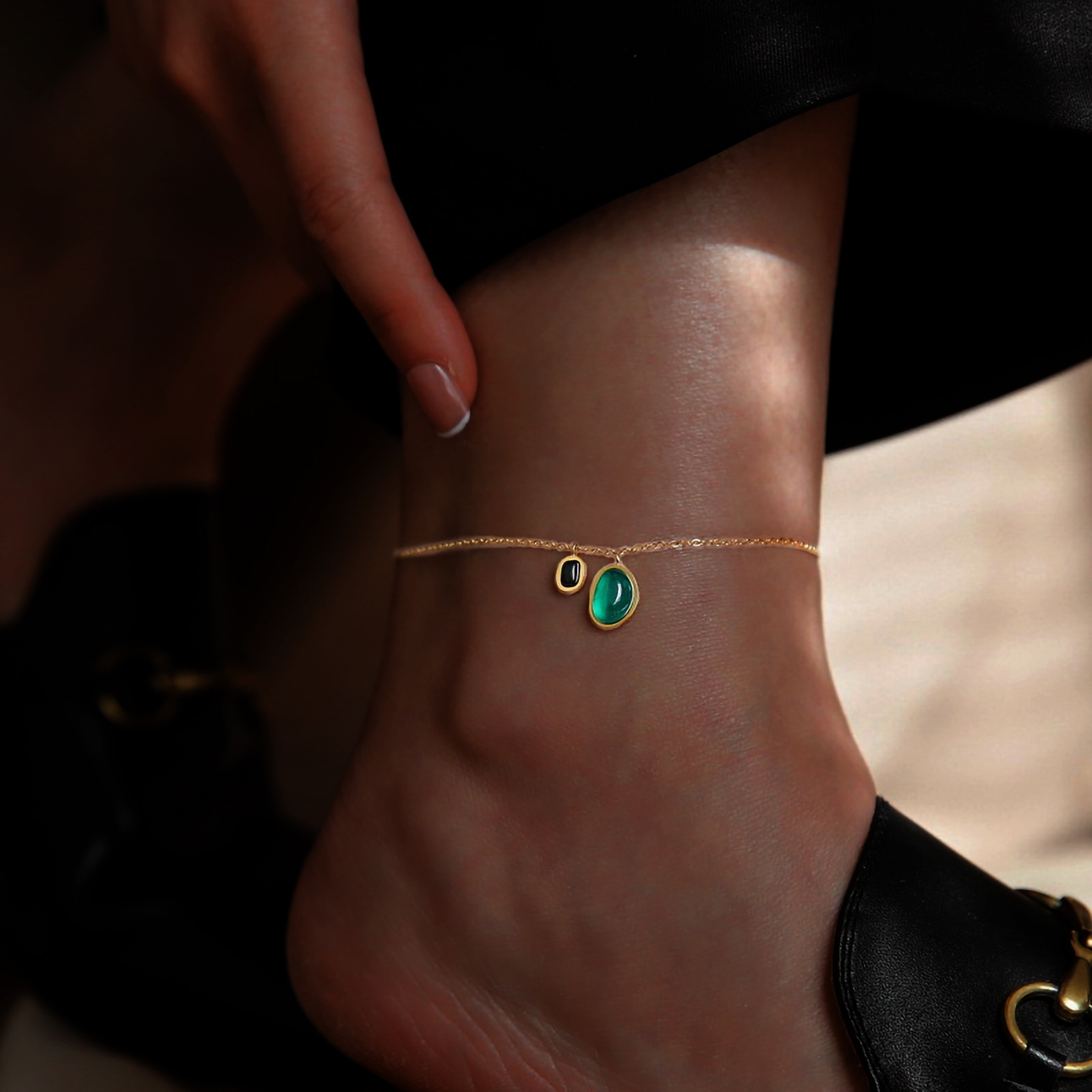 Green Faux Gems Pendant Thin Chain Anklet Simple Style Ankle Bracelet For Women Girls
Green Faux Gems Pendant Thin Chain Anklet Simple Style Ankle Bracelet For Women Girls