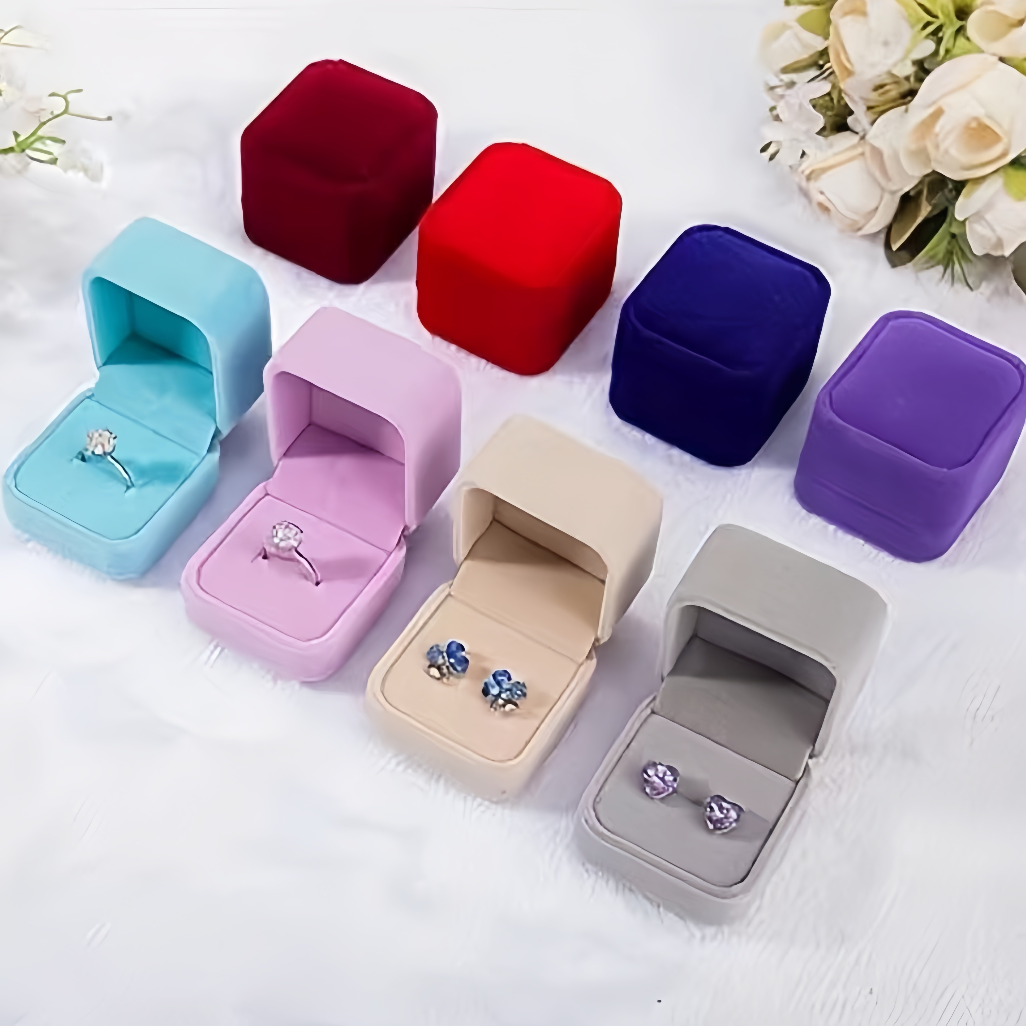 1pc Velvet Ring Box, Earring Pendant Jewelry Box, Ring Gift Storage Box, Valentine's Day Jewelry Gift Box, For Boyfriend Girlfriend Wife Husband, Valentine's Day Wedding Decor
1pc Velvet Ring Box, Earring Pendant Jewelry Box, Ring Gift Storage Box, Valentine's Day Jewelry Gift Box, For Boyfriend Girlfriend Wife Husband, Valentine's Day Wedding Decor