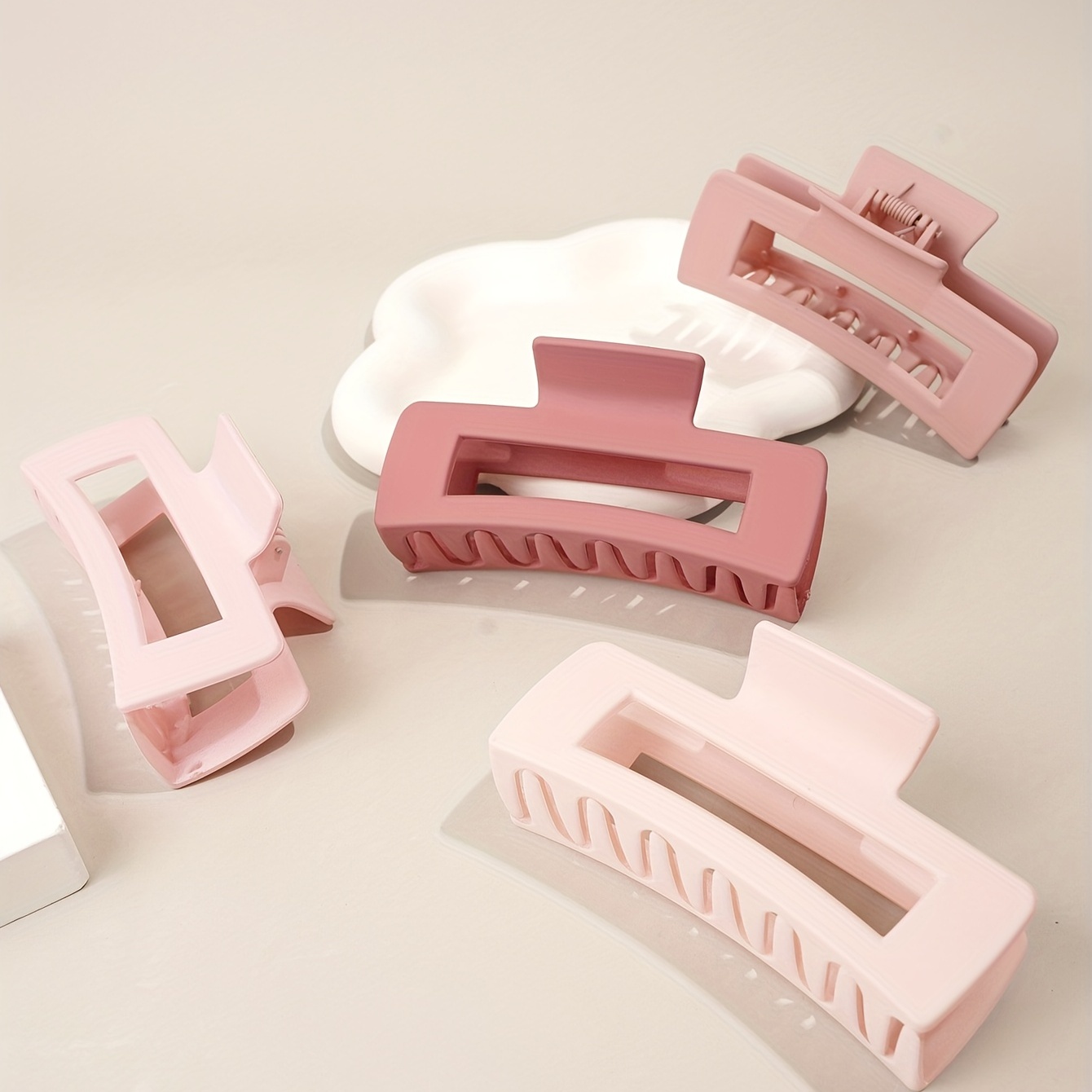 4pcs/set Large Square Matte Hair Claws For Styling - Simple And Hollow Design For Easy Grip And Control
4pcs/set Large Square Matte Hair Claws For Styling - Simple And Hollow Design For Easy Grip And Control