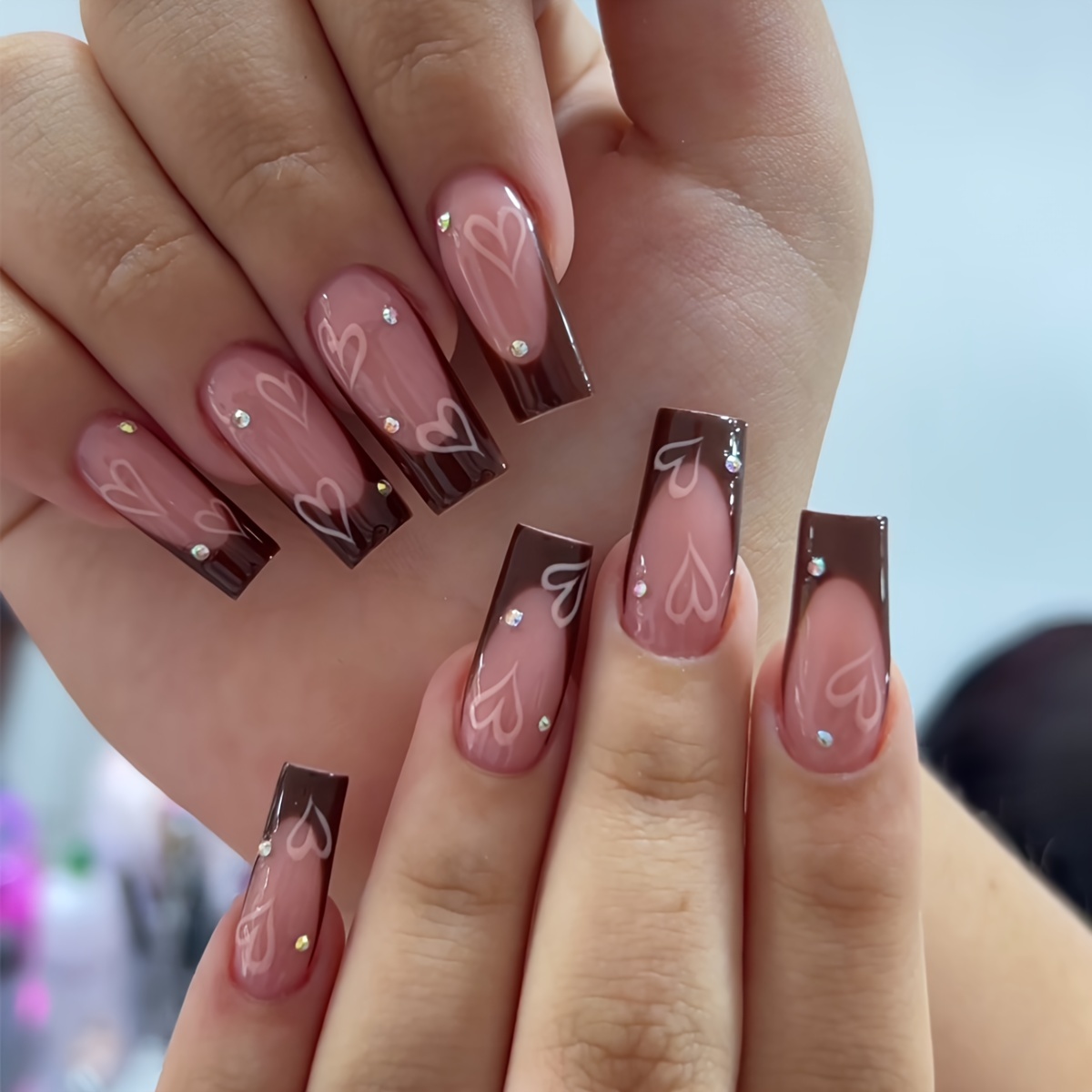 24pcs Mid-length Square Shape Press On Nails, French Fake Nail With Heart Rhinestone Decor, Glitter Full Cover Nails For Women
24pcs Mid-length Square Shape Press On Nails, French Fake Nail With Heart Rhinestone Decor, Glitter Full Cover Nails For Women