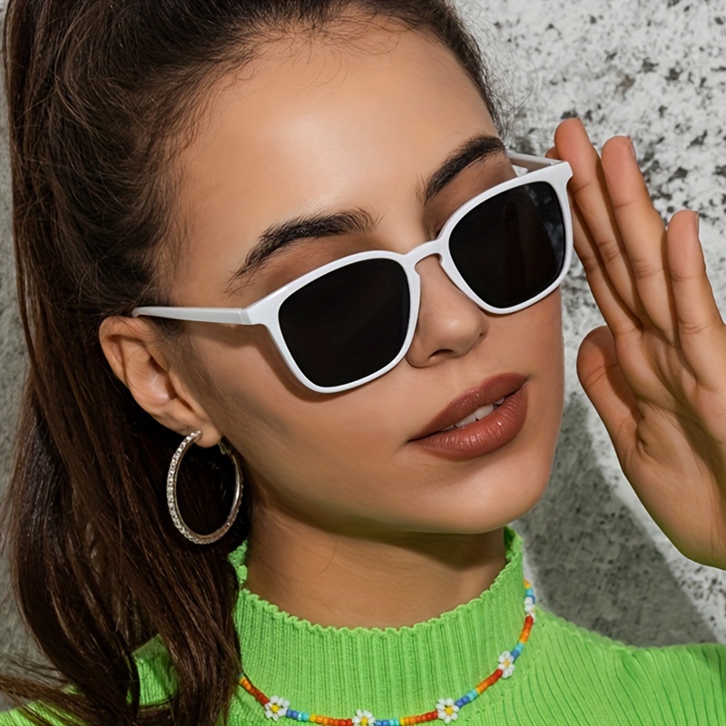 Square Women Retro Summer Outdoor Shades Classic Vintage Driving Oculos De Sol Fashion Glasses
Square Women Retro Summer Outdoor Shades Classic Vintage Driving Oculos De Sol Fashion Glasses