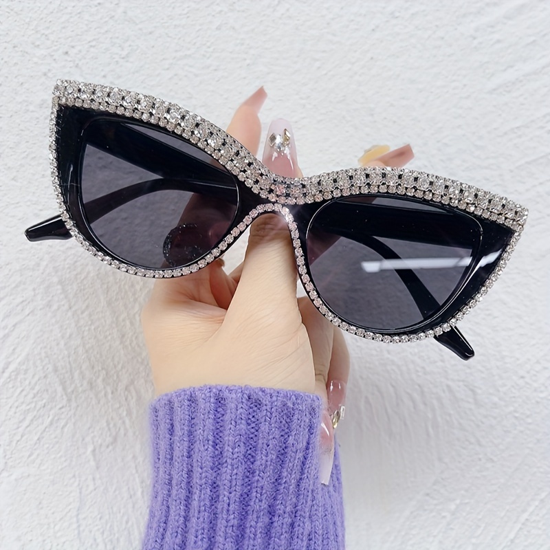 Cat Eye For Women Luxury Rhinestone Fashion Anti Glare Sun Shades Props For Costume Party Club
Cat Eye For Women Luxury Rhinestone Fashion Anti Glare Sun Shades Props For Costume Party Club