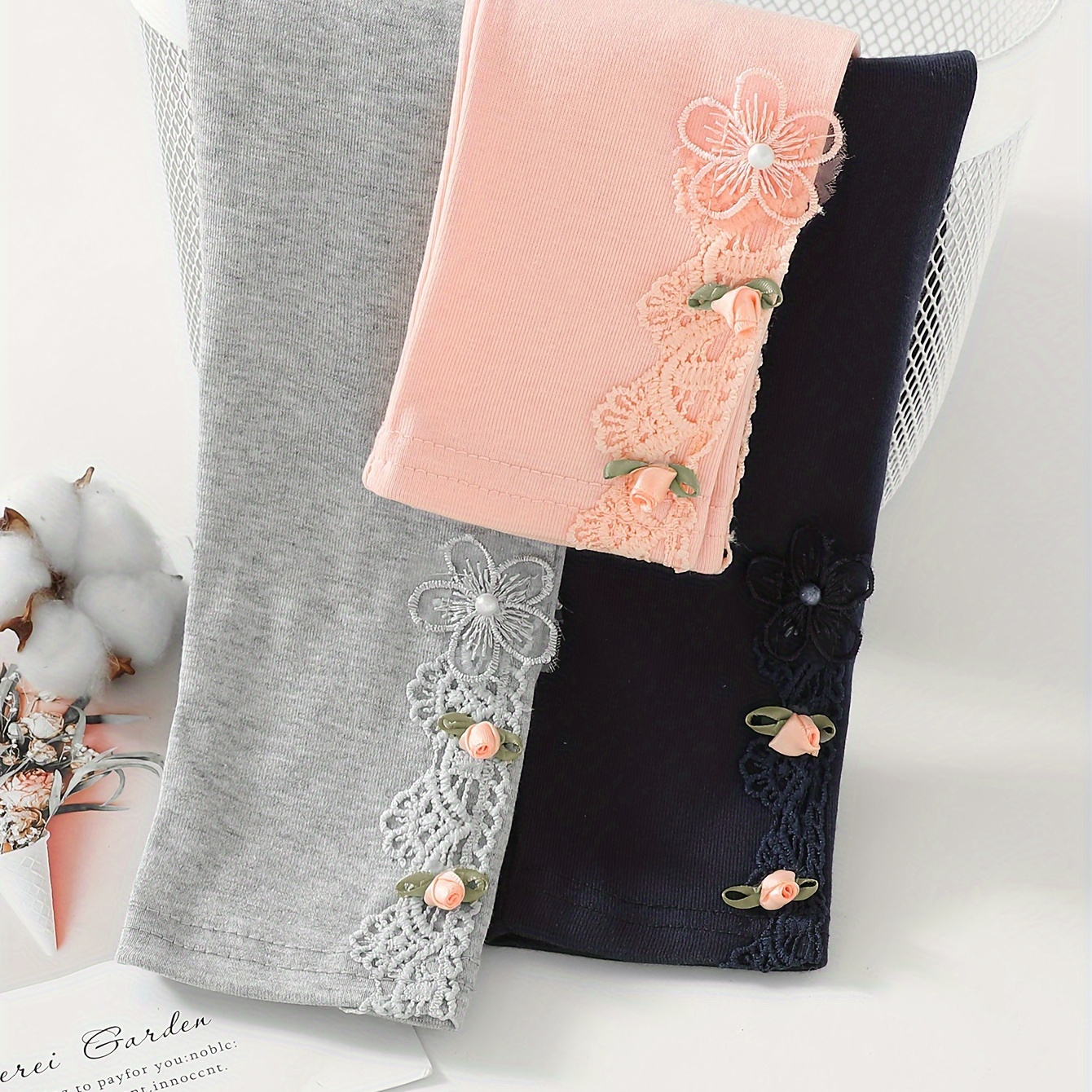 1pc 100% Coton Filles Solide Fleur Décor Leggings Confortable Leggings Printemps Automne Cadeau Fête En Plein Air
1pc 100% Coton Filles Solide Fleur Décor Leggings Confortable Leggings Printemps Automne Cadeau Fête En Plein Air
