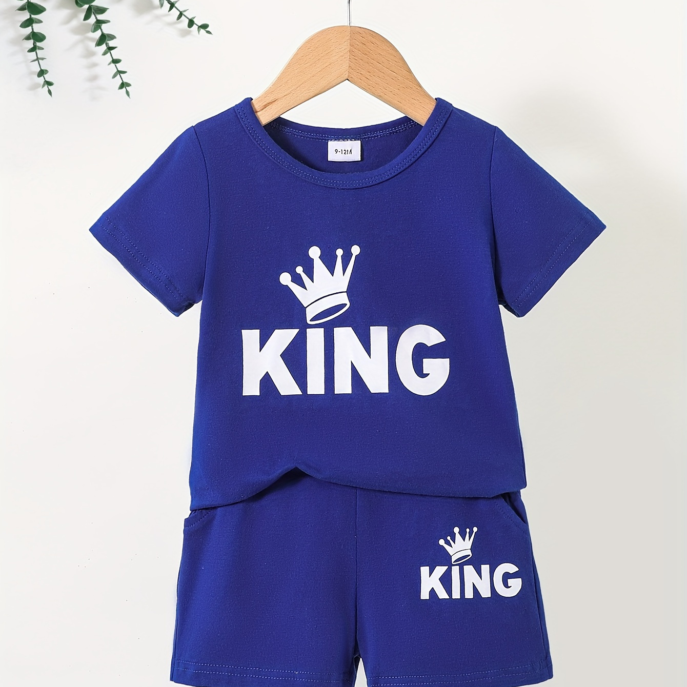 2pcs Fashion Baby Boy's Cotton Letter Print Crew Neck Casual Short Sleeve Top + Shorts Set
2pcs Fashion Baby Boy's Cotton Letter Print Crew Neck Casual Short Sleeve Top + Shorts Set