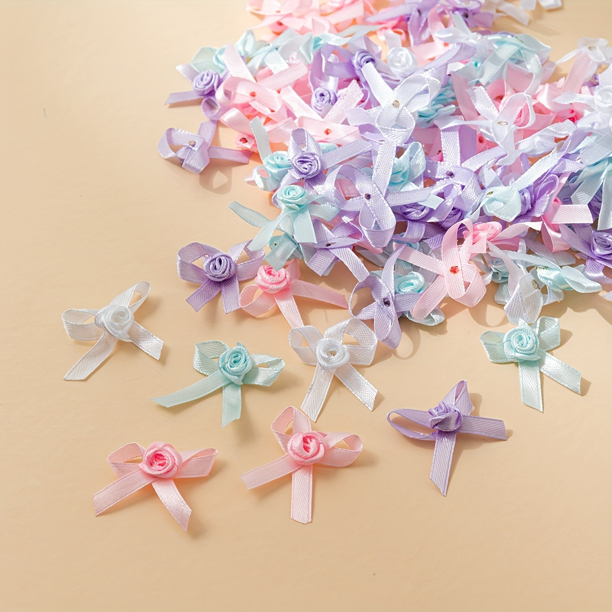 30 nœuds de ruban avec détail rose - Nœuds cadeaux en tissu pré-noués pour les manuels, les accessoires vestimentaires et de bijoux - plumes, couleurs assorties (blanc, rose, bleu, violet)
30 nœuds de ruban avec détail rose - Nœuds cadeaux en tissu pré-noués pour les manuels, les accessoires vestimentaires et de bijoux - plumes, couleurs assorties (blanc, rose, bleu, violet)