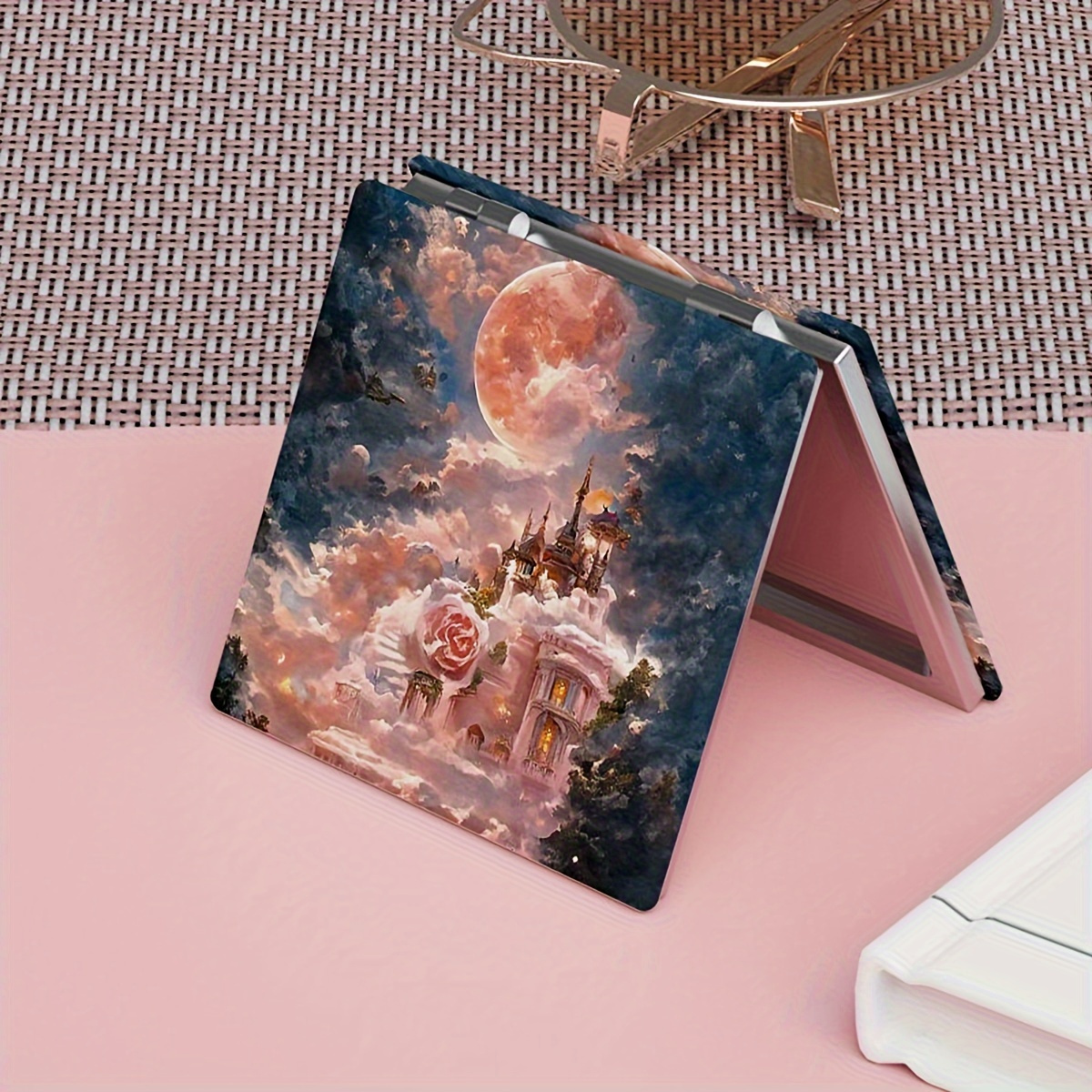 1pc Vintage Moon Castle Print Square Mirror Compact Makeup Mirror Small Travel Portable Cosmetic Touch-up Mirror Double Side Folding Beauty Mirror Women Gift
1pc Vintage Moon Castle Print Square Mirror Compact Makeup Mirror Small Travel Portable Cosmetic Touch-up Mirror Double Side Folding Beauty Mirror Women Gift