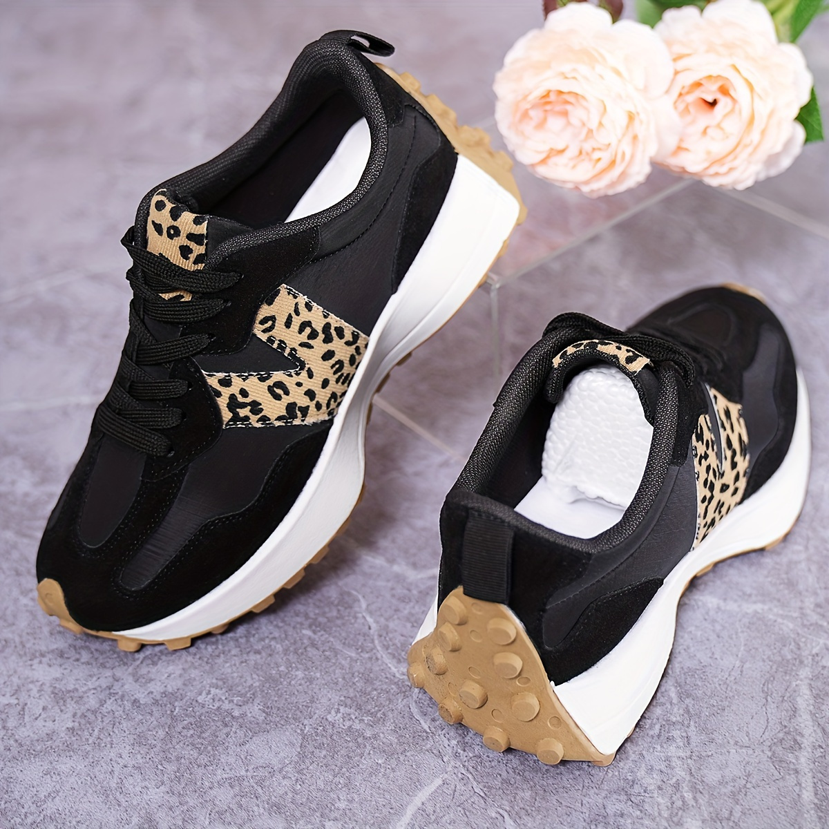 Women's Leopard Print Platform Sneakers, Casual Lace Up Outdoor Shoes, Comfortable Low Top Sport Shoes
Women's Leopard Print Platform Sneakers, Casual Lace Up Outdoor Shoes, Comfortable Low Top Sport Shoes