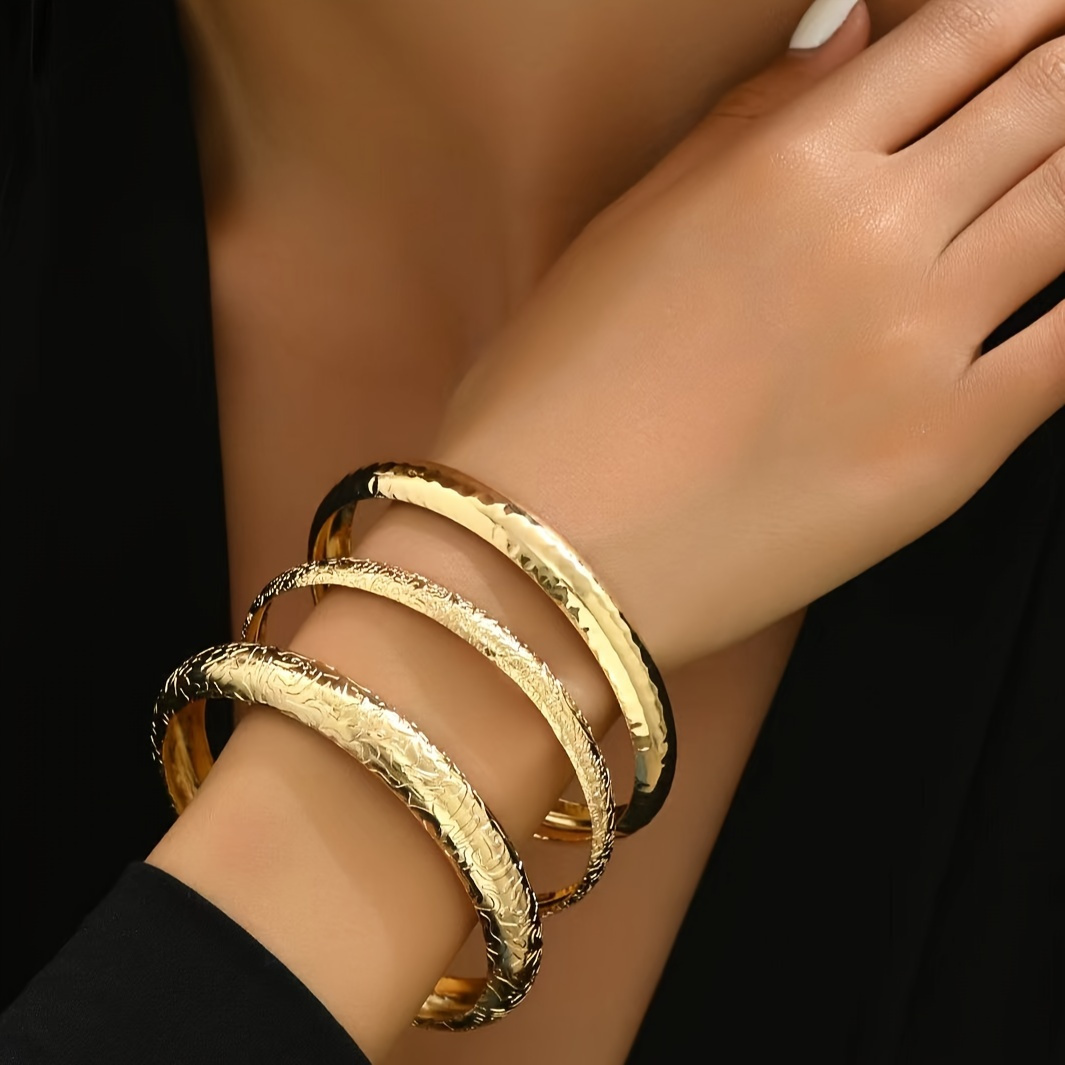 de 3 Bracelets d' Française - Élégance , Polyvalent & Accessoire Soirée, de Cadeau Parfaite
de 3 Bracelets d' Française - Élégance , Polyvalent & Accessoire Soirée, de Cadeau Parfaite