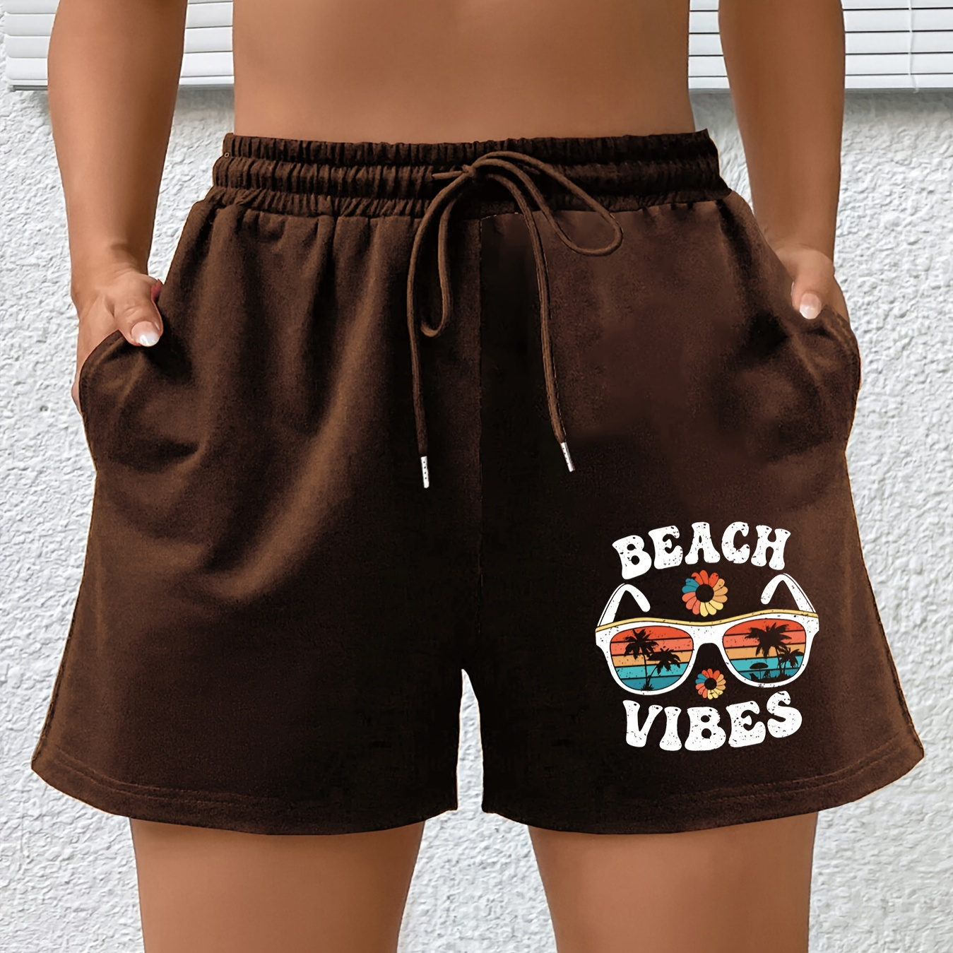 Plus Size Sports Shorts, Women's Plus Beach Glasses Print Elastic Drawstring High Rise Shorts With Pockets
Plus Size Sports Shorts, Women's Plus Beach Glasses Print Elastic Drawstring High Rise Shorts With Pockets