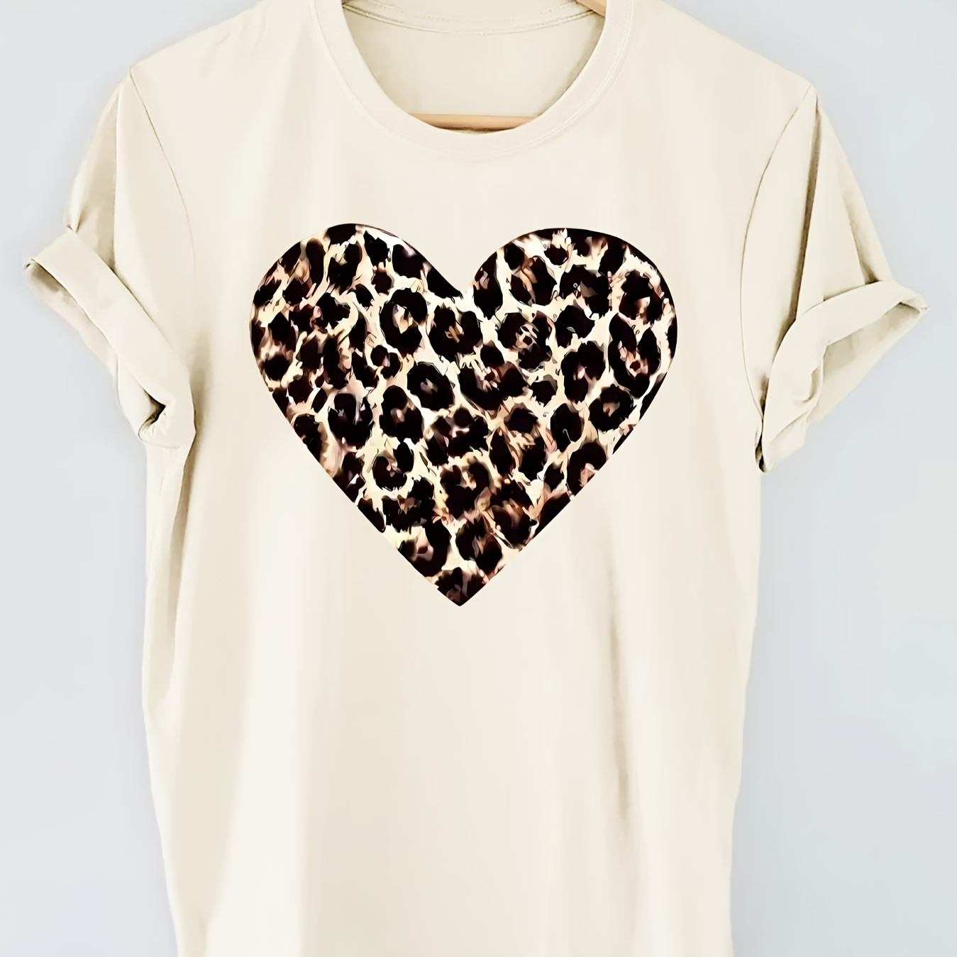 Leopard Heart Print T-shirt, Short Sleeve Crew Neck Casual Top For Summer & Spring, Women's Clothing
Leopard Heart Print T-shirt, Short Sleeve Crew Neck Casual Top For Summer & Spring, Women's Clothing