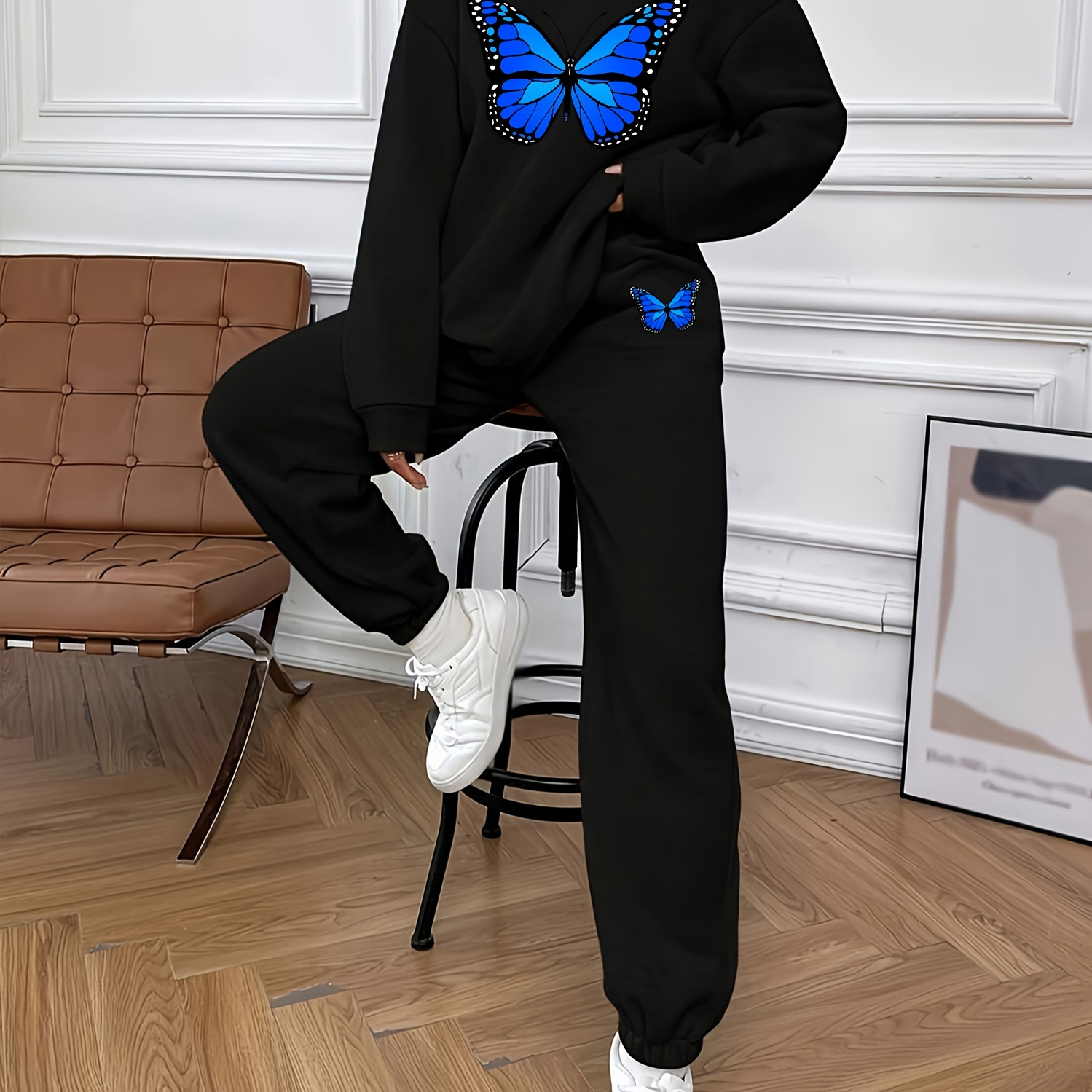 Blue Butterfly Print Women's Relaxed Set: Long Sleeve Hoodie With Pocket And Pants - Fall/winter Collection
Blue Butterfly Print Women's Relaxed Set: Long Sleeve Hoodie With Pocket And Pants - Fall/winter Collection