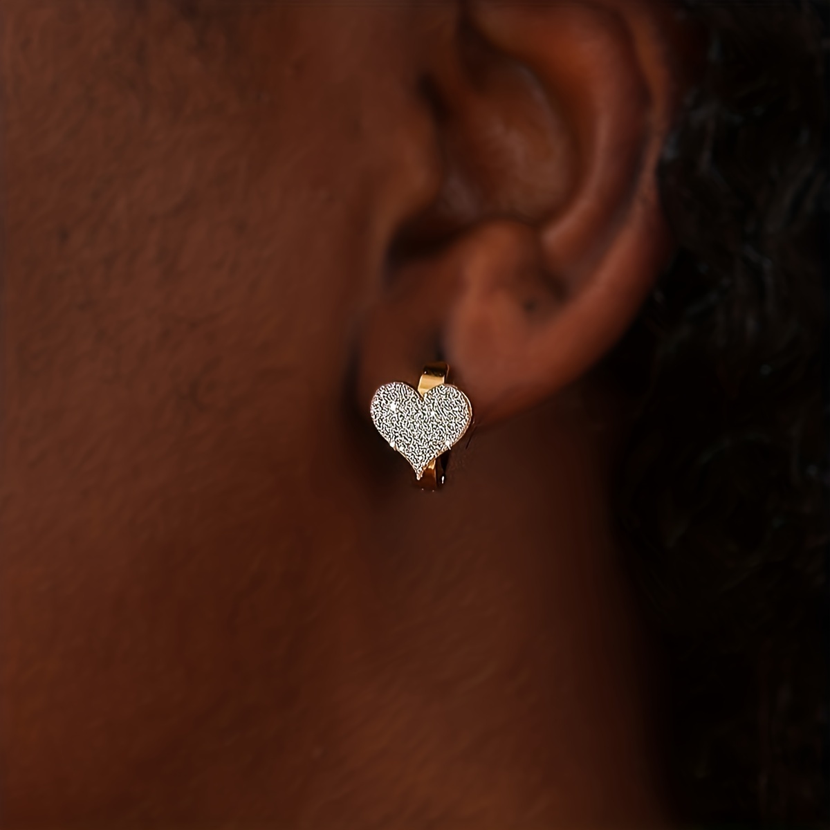 Exquisite Silvery Heart Design Hoop Earrings Stainless Steel Jewelry Vintage Luxury Style For Women Dating Earrings
Exquisite Silvery Heart Design Hoop Earrings Stainless Steel Jewelry Vintage Luxury Style For Women Dating Earrings