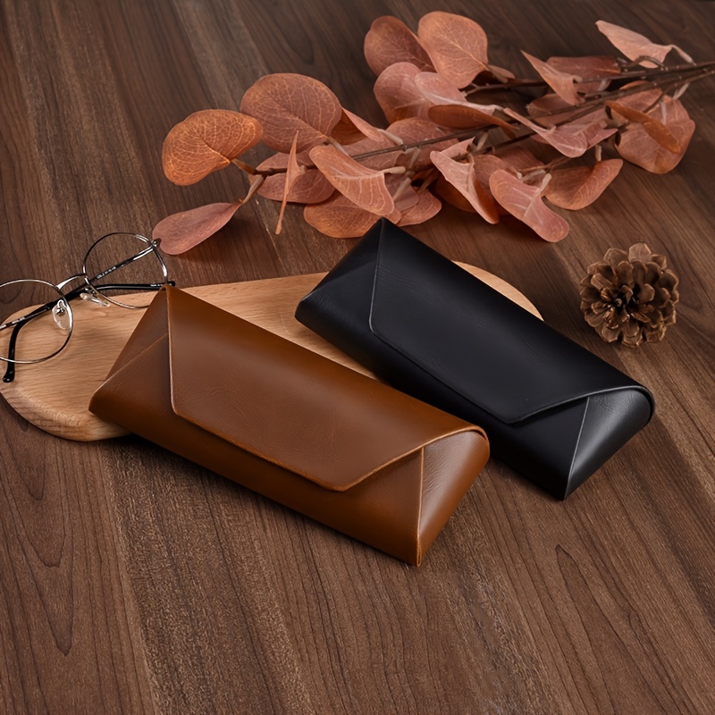 1pc Men's Trendy Elegant Simple Glasses Case, Large Capacity Pu Leather Sunglasses Box, Portable Sunglasses Storage Box, Durable Protective Glasses Case
1pc Men's Trendy Elegant Simple Glasses Case, Large Capacity Pu Leather Sunglasses Box, Portable Sunglasses Storage Box, Durable Protective Glasses Case