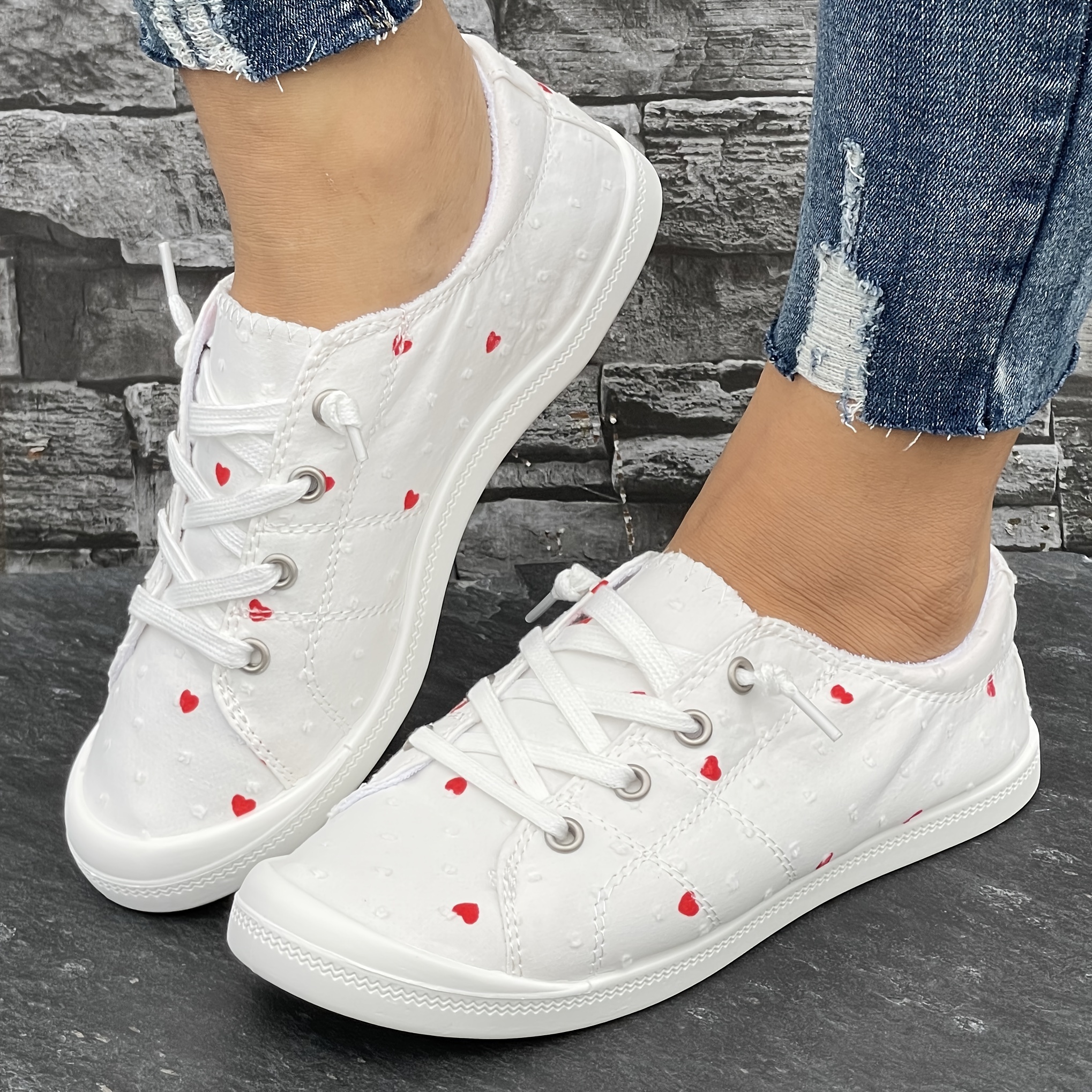 Women's White Casual Sneakers With Red Heart Print, Fashionable All-match Flat Sports Shoes, Comfortable Lightweight For Summer & Fall
Women's White Casual Sneakers With Red Heart Print, Fashionable All-match Flat Sports Shoes, Comfortable Lightweight For Summer & Fall