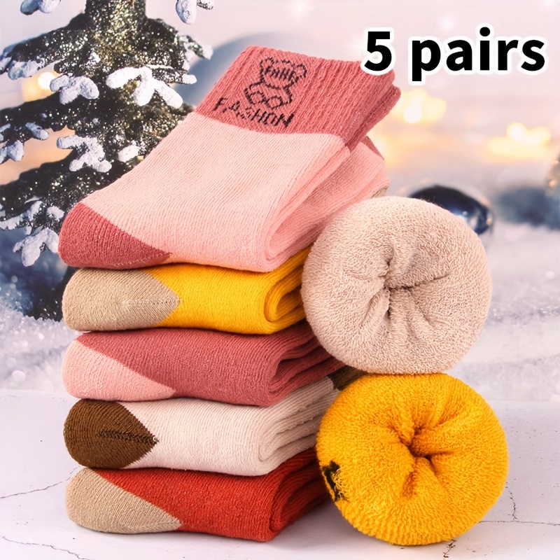 5pcs Cozy Fleece-lined Girls' Socks - Warm, Breathable Mid-calf Socks With Cute Letter Pattern
5pcs Cozy Fleece-lined Girls' Socks - Warm, Breathable Mid-calf Socks With Cute Letter Pattern