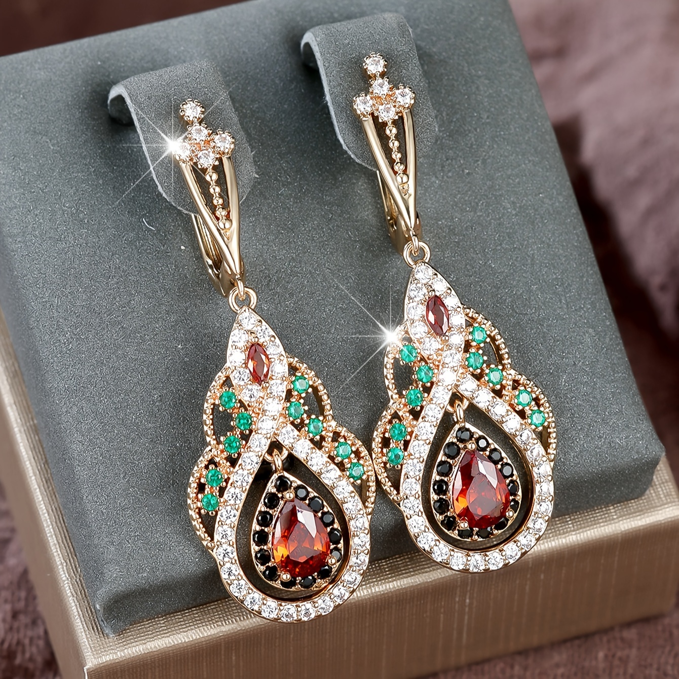 1 Pair Bohemian Multi Color Synthetic Zirconia Golden Women's Earrings - Luxurious Wedding Party Jewelry - And Sparkling Accessory
1 Pair Bohemian Multi Color Synthetic Zirconia Golden Women's Earrings - Luxurious Wedding Party Jewelry - And Sparkling Accessory