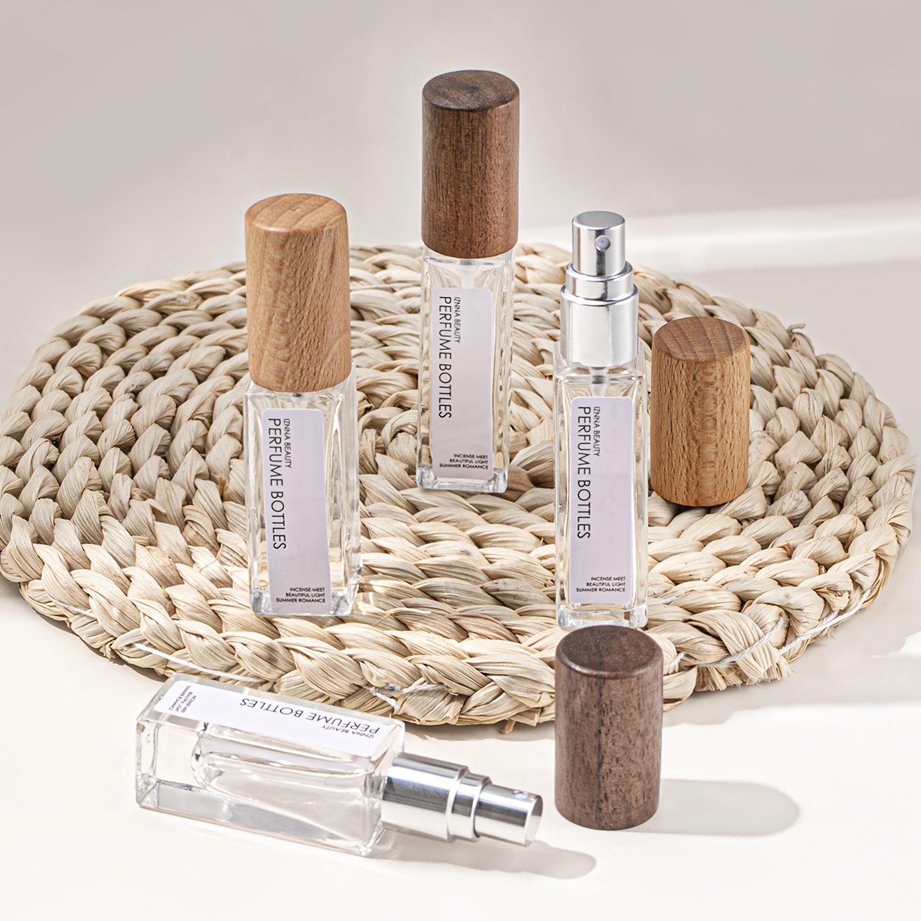 1pc, 5ml/10ml Advanced Wood Grain Cap Spray Glass Dispensing Bottle Empty Bottle, Suitable For Dispensing Perfume, Sample Dispensing Bottle, Suitable For Travel And Takeout
1pc, 5ml/10ml Advanced Wood Grain Cap Spray Glass Dispensing Bottle Empty Bottle, Suitable For Dispensing Perfume, Sample Dispensing Bottle, Suitable For Travel And Takeout