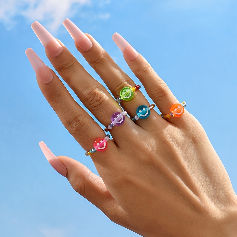 Ensemble de bagues en perles de riz de style bohémien, coloré et , avec des souriants, pour femmes
Ensemble de bagues en perles de riz de style bohémien, coloré et , avec des souriants, pour femmes