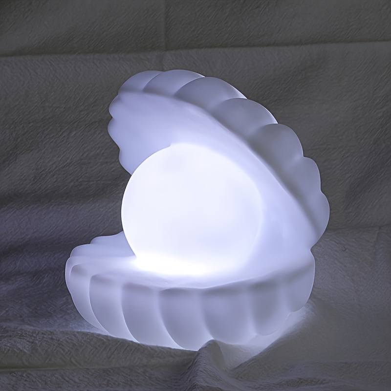 1pc, Shell Pearl Night Light, Modern Style, Led Battery-operated, Soft Glow, Bedroom Decor, White Shell Design, Home Accessory
1pc, Shell Pearl Night Light, Modern Style, Led Battery-operated, Soft Glow, Bedroom Decor, White Shell Design, Home Accessory