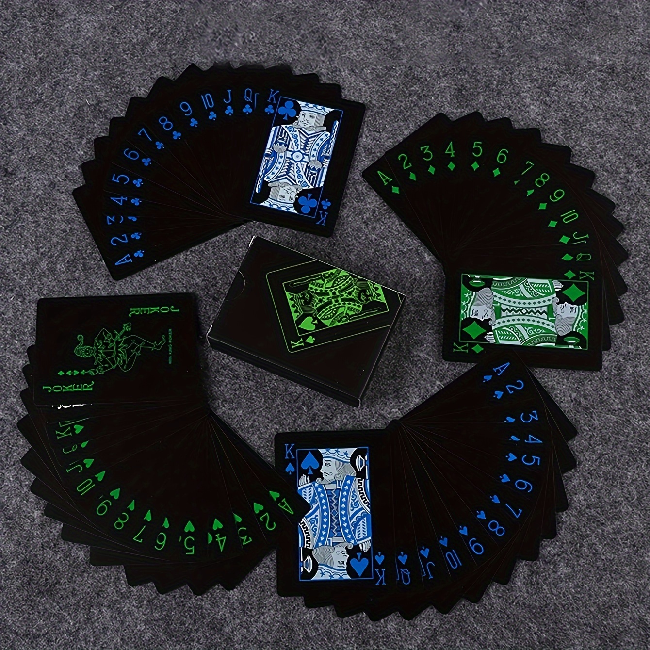1 Set Waterproof Plastic Black And Green Poker Cards Toys On The Table, Party Gifts
1 Set Waterproof Plastic Black And Green Poker Cards Toys On The Table, Party Gifts