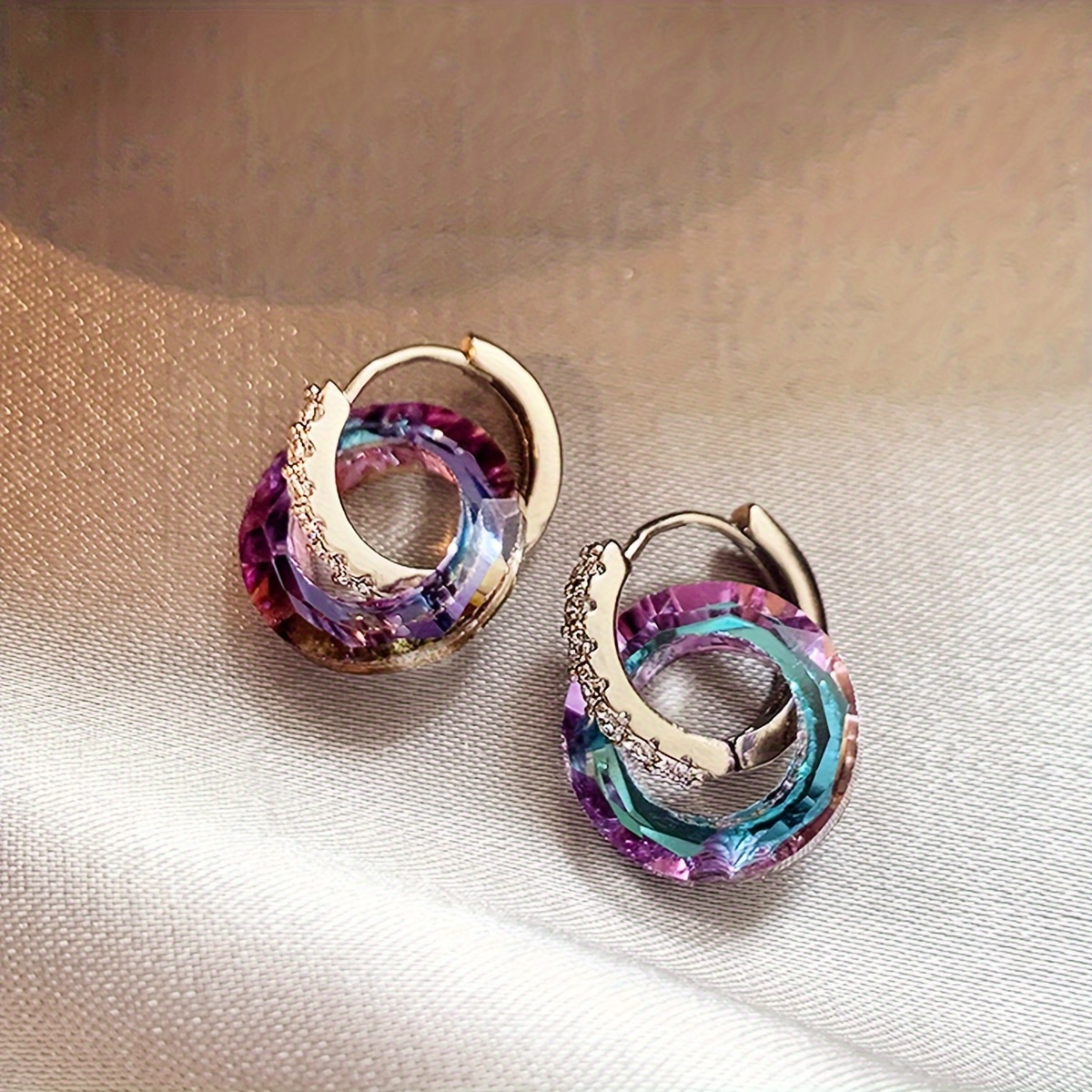 Colorful Crystal Circle Earrings For Women, A New Style Of Versatile Ear Studs With A Touch Of Japanese And Korean Fashion.
Colorful Crystal Circle Earrings For Women, A New Style Of Versatile Ear Studs With A Touch Of Japanese And Korean Fashion.