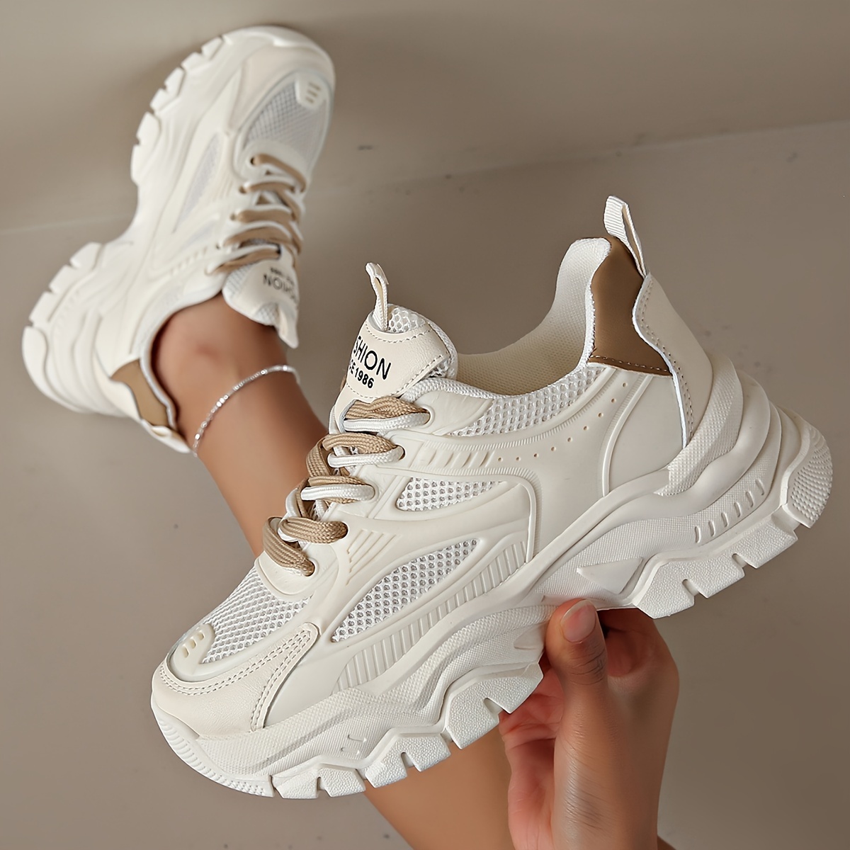 Women's Breathable Mesh Platform Sneakers, Casual Lace Up Outdoor Shoes, Comfortable Low Top Sport Shoes
Women's Breathable Mesh Platform Sneakers, Casual Lace Up Outdoor Shoes, Comfortable Low Top Sport Shoes
