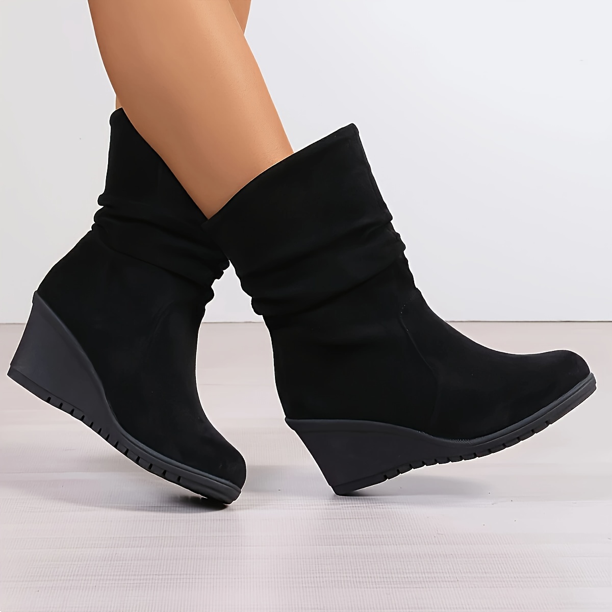 Chic Women's Wedge Heel Boots - Comfortable, Fashion- Slip-on With Round Toe & Velvet
Chic Women's Wedge Heel Boots - Comfortable, Fashion- Slip-on With Round Toe & Velvet