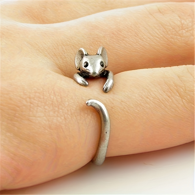 1pc Women's Mouse Ring Unique Personality Open Adjustable Animal Ring Women' Casual Cute Ring Accessories
1pc Women's Mouse Ring Unique Personality Open Adjustable Animal Ring Women' Casual Cute Ring Accessories