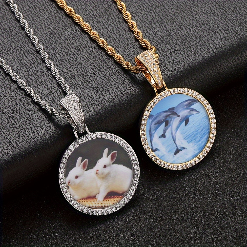 1pc Customized Photo Pendant Necklace, Round Frame With Rhinestone Accents, Hip Hop Style Personalized Jewelry Gifts For Women, Ideal For Holiday Gifts, Birthdays - Vacation Theme
1pc Customized Photo Pendant Necklace, Round Frame With Rhinestone Accents, Hip Hop Style Personalized Jewelry Gifts For Women, Ideal For Holiday Gifts, Birthdays - Vacation Theme