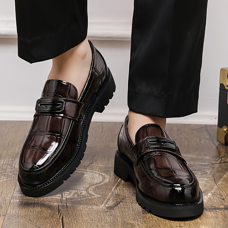 Mocassins Slip-On Élégants pour Hommes - Mocassins Penny à Motif Crocodile Marron Brillant, Bout Rond, Semelle en Caoutchouc, Confortables pour Tenue Décontractée d'
Mocassins Slip-On Élégants pour Hommes - Mocassins Penny à Motif Crocodile Marron Brillant, Bout Rond, Semelle en Caoutchouc, Confortables pour Tenue Décontractée d'