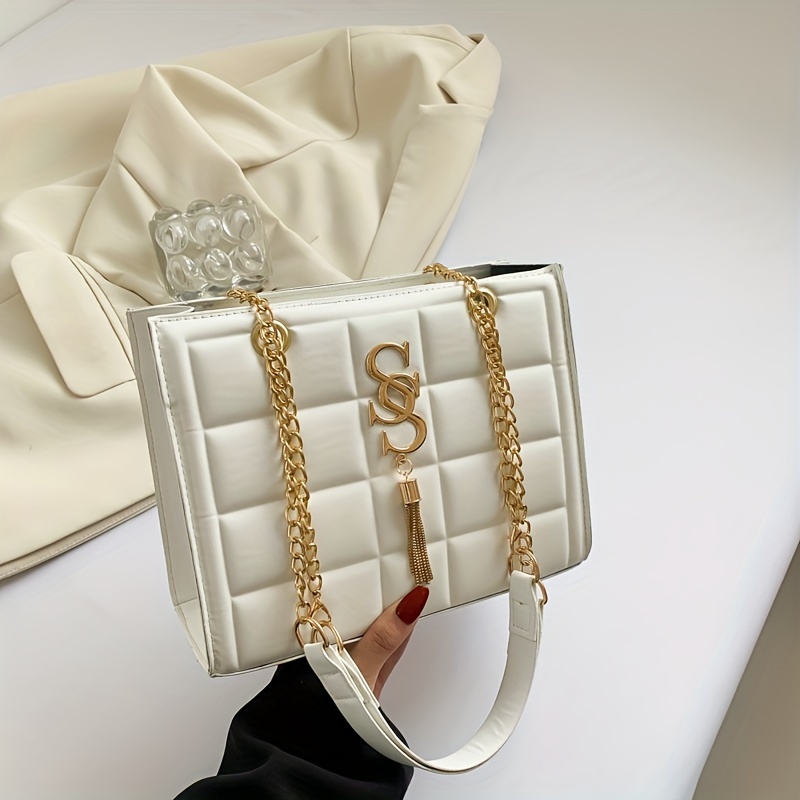 Elegant Ladies Crossbody Bag, Single Shoulder Square Bag, New Fashion Chain Purse With Tassel Detail
Elegant Ladies Crossbody Bag, Single Shoulder Square Bag, New Fashion Chain Purse With Tassel Detail
