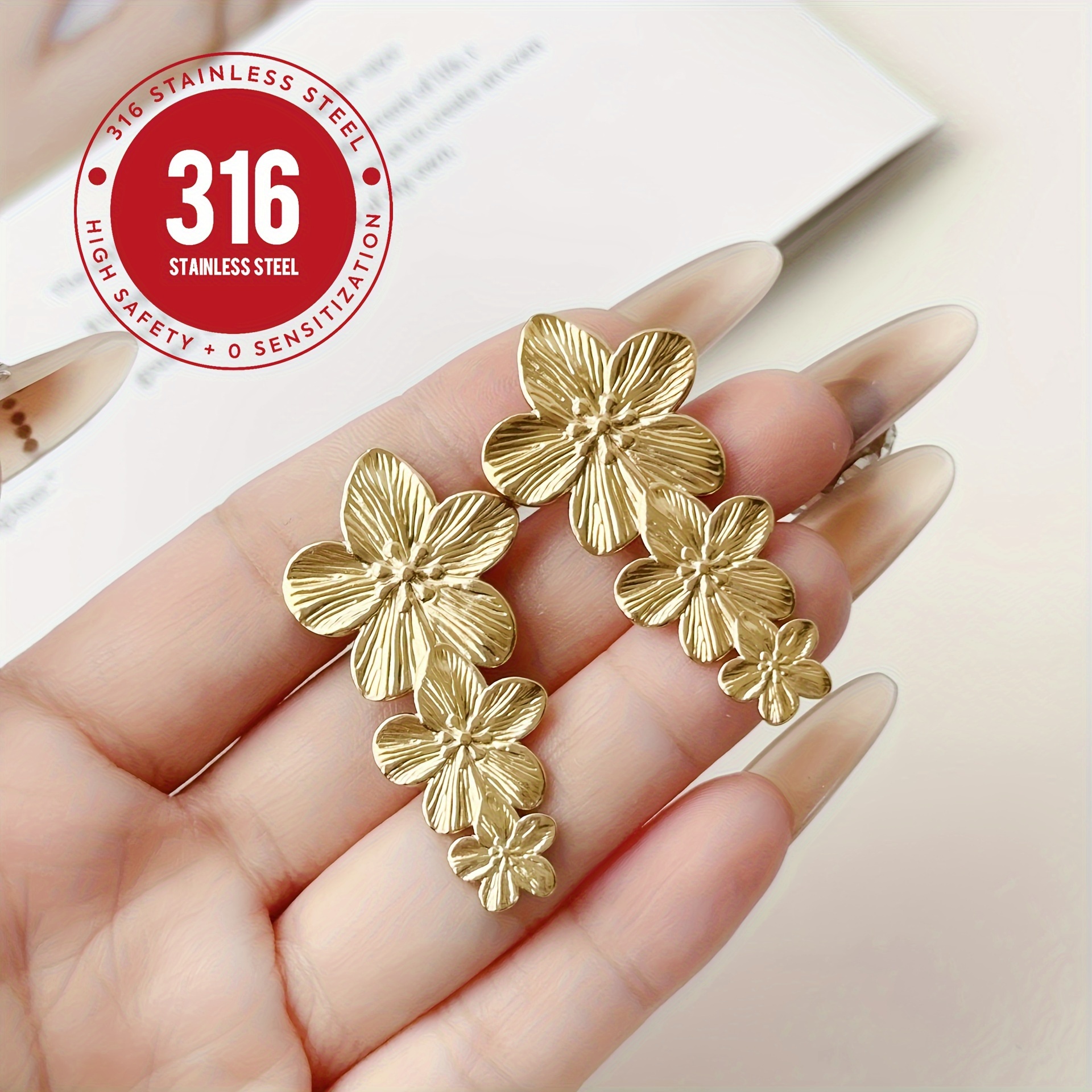 A Set Of Stainless Steel Earrings, Daily Matching With 18k Plated Vintage Flower Party Style
A Set Of Stainless Steel Earrings, Daily Matching With 18k Plated Vintage Flower Party Style