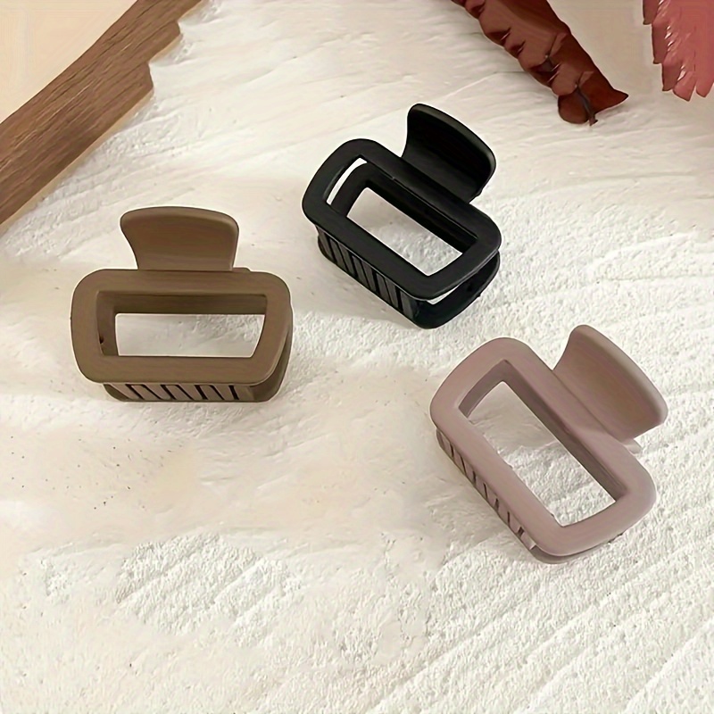 3pcs Elegant Minimalist Square Small Hair Clips, Hollow Hair Claw Clips, Solid Color, Multiple Colors , Suitable For All Hair Types, For Gifts
3pcs Elegant Minimalist Square Small Hair Clips, Hollow Hair Claw Clips, Solid Color, Multiple Colors , Suitable For All Hair Types, For Gifts