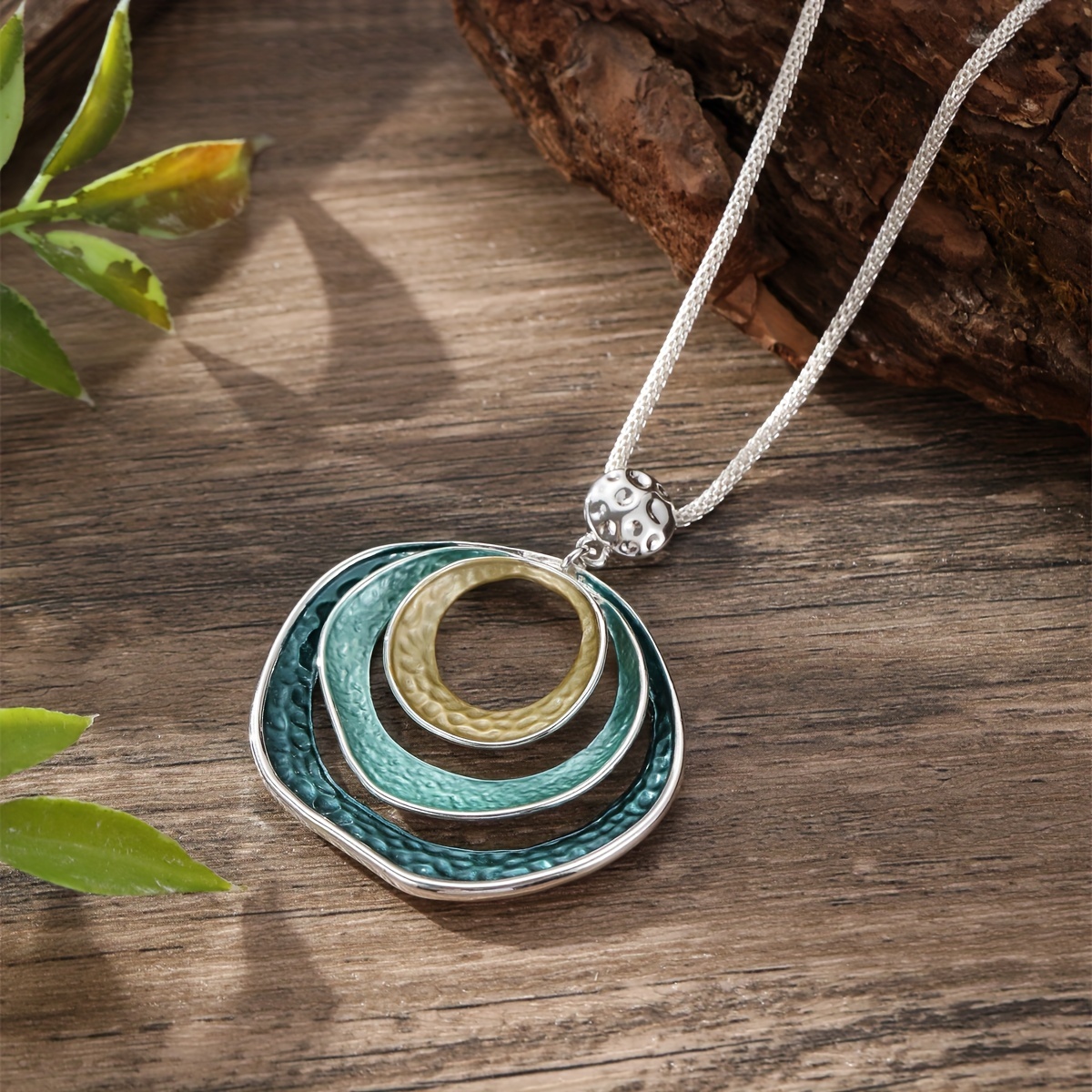 1pc Zinc Alloy Pendant Necklace, Geometric Hollow Macaron Enamel Design, Fashionable For Women, Jewelry For All
1pc Zinc Alloy Pendant Necklace, Geometric Hollow Macaron Enamel Design, Fashionable For Women, Jewelry For All