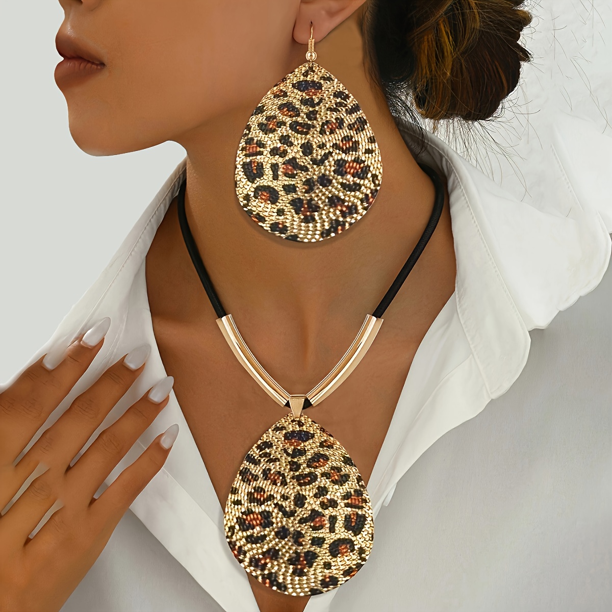 3pcs Women's Leopard Print Jewelry Set - Hip-hop Punk Style Teardrop Necklace & Earrings With , Vintage/bohemian Iron Accessories For & Parties, Fashion Jewelry
3pcs Women's Leopard Print Jewelry Set - Hip-hop Punk Style Teardrop Necklace & Earrings With , Vintage/bohemian Iron Accessories For & Parties, Fashion Jewelry