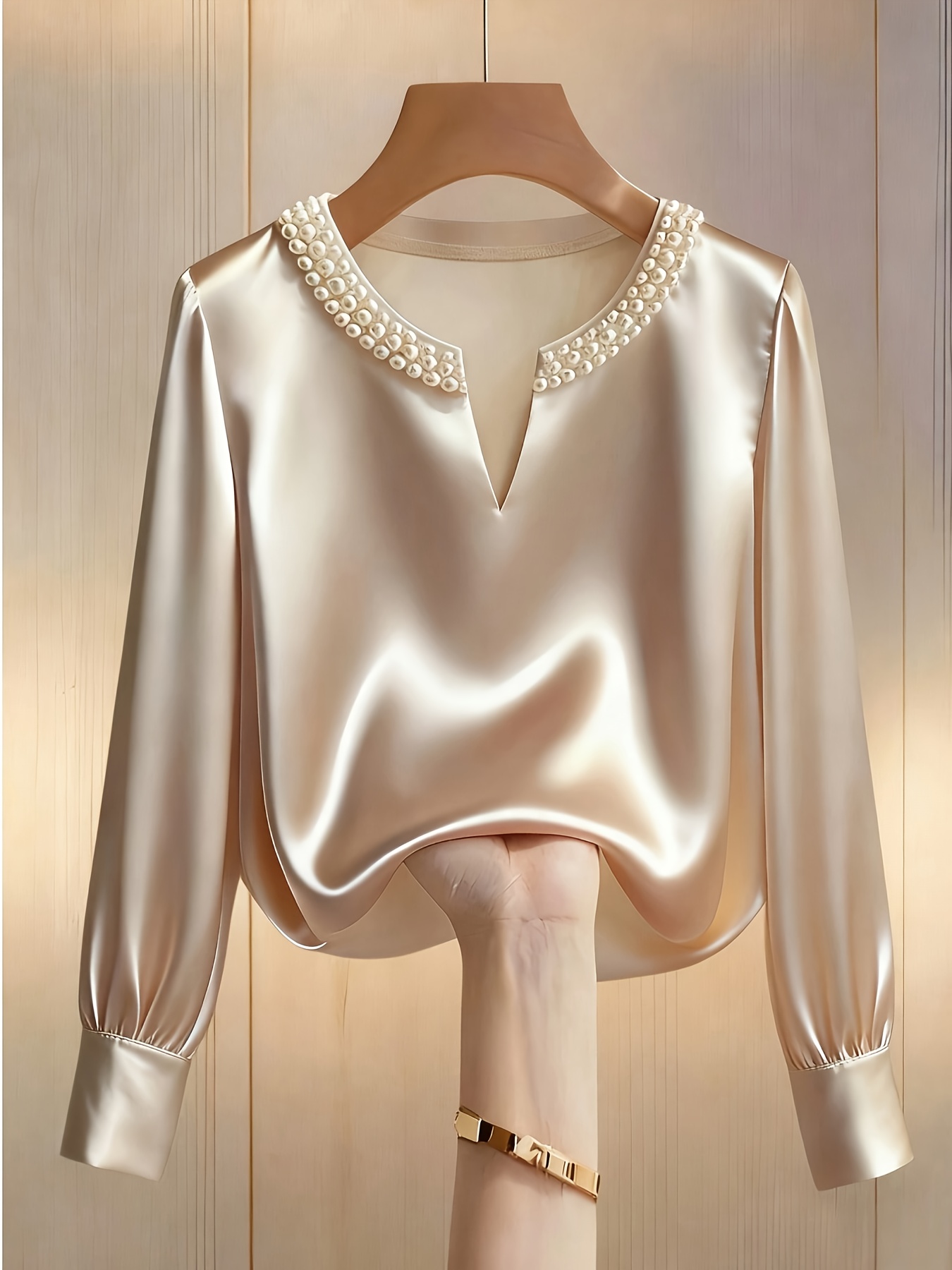 5383624e 7cc7 4275 95cc ee8b0cf8914b Ladies' Champagne-colored Elegant Round-neck V-neck Pearl-embellished Long-sleeve Shirt, Made of Satin Fabric, Suitable for Commuting and Daily Elegant Wear. Elegant Special