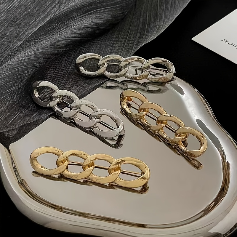 A Set Of 2 Chain-shaped Waist Cinchers For Loose Jeans, Waistband Clips For Jeans, Seamless Button Closure, Detachable And Adjustable Button Pins For Women's Denim Skirts.
A Set Of 2 Chain-shaped Waist Cinchers For Loose Jeans, Waistband Clips For Jeans, Seamless Button Closure, Detachable And Adjustable Button Pins For Women's Denim Skirts.