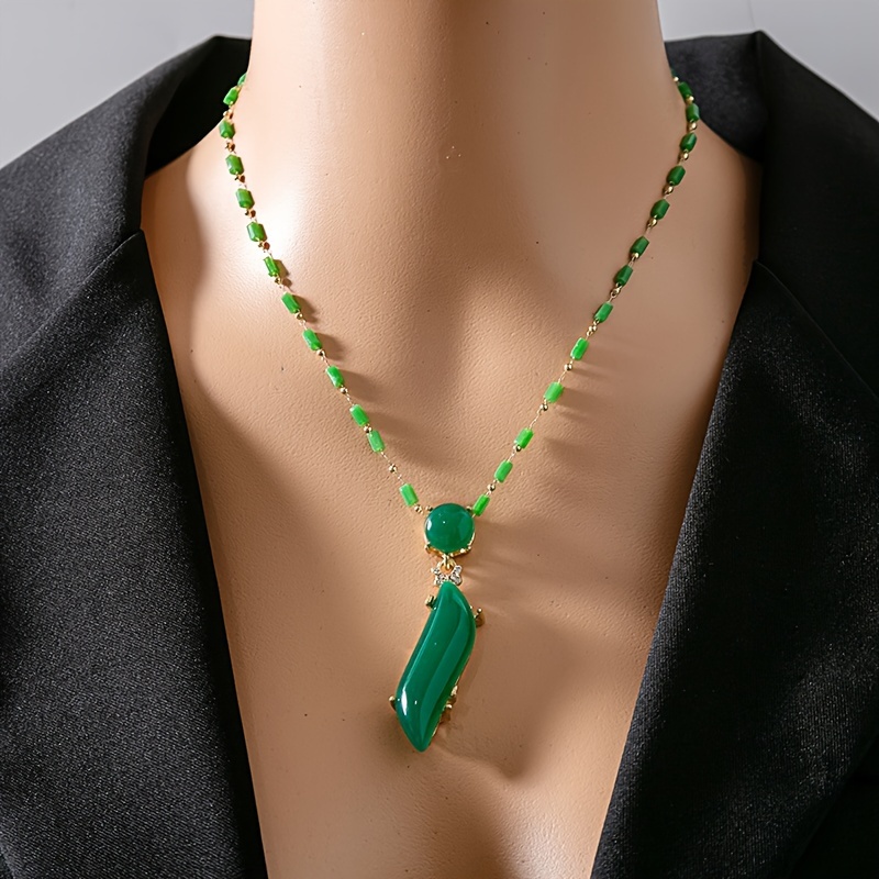 Green Color Faux Crystal Pendant Necklace Adjustable Alloy Neck Chain Jewelry Decoration Simple Style
Green Color Faux Crystal Pendant Necklace Adjustable Alloy Neck Chain Jewelry Decoration Simple Style