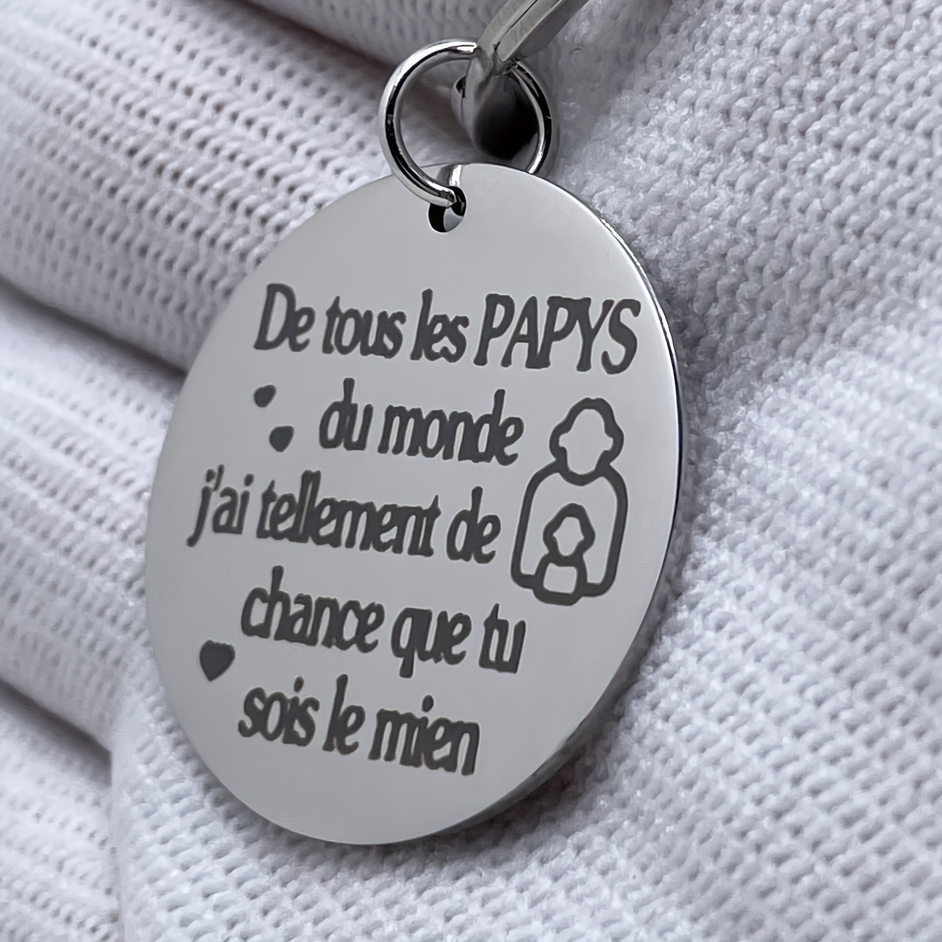 Porte-clés en Acier Inoxydable 'Le Meilleur du Monde' - Cadeau d'Anniversaire pour Hommes, Style Décontracté
Porte-clés en Acier Inoxydable 'Le Meilleur du Monde' - Cadeau d'Anniversaire pour Hommes, Style Décontracté