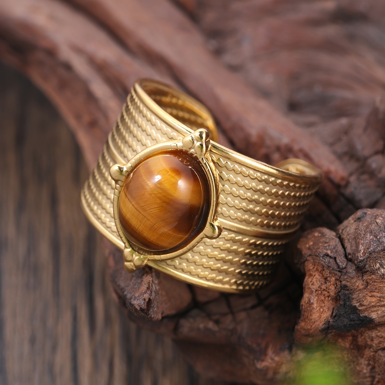 Vintage Elegant Adjustable Stainless Steel Cuff Bracelet With Geometric Detail, Luxurious Minimalist Jewelry For Women, Suitable For Parties, Banquets, Dates, And Gifting
Vintage Elegant Adjustable Stainless Steel Cuff Bracelet With Geometric Detail, Luxurious Minimalist Jewelry For Women, Suitable For Parties, Banquets, Dates, And Gifting