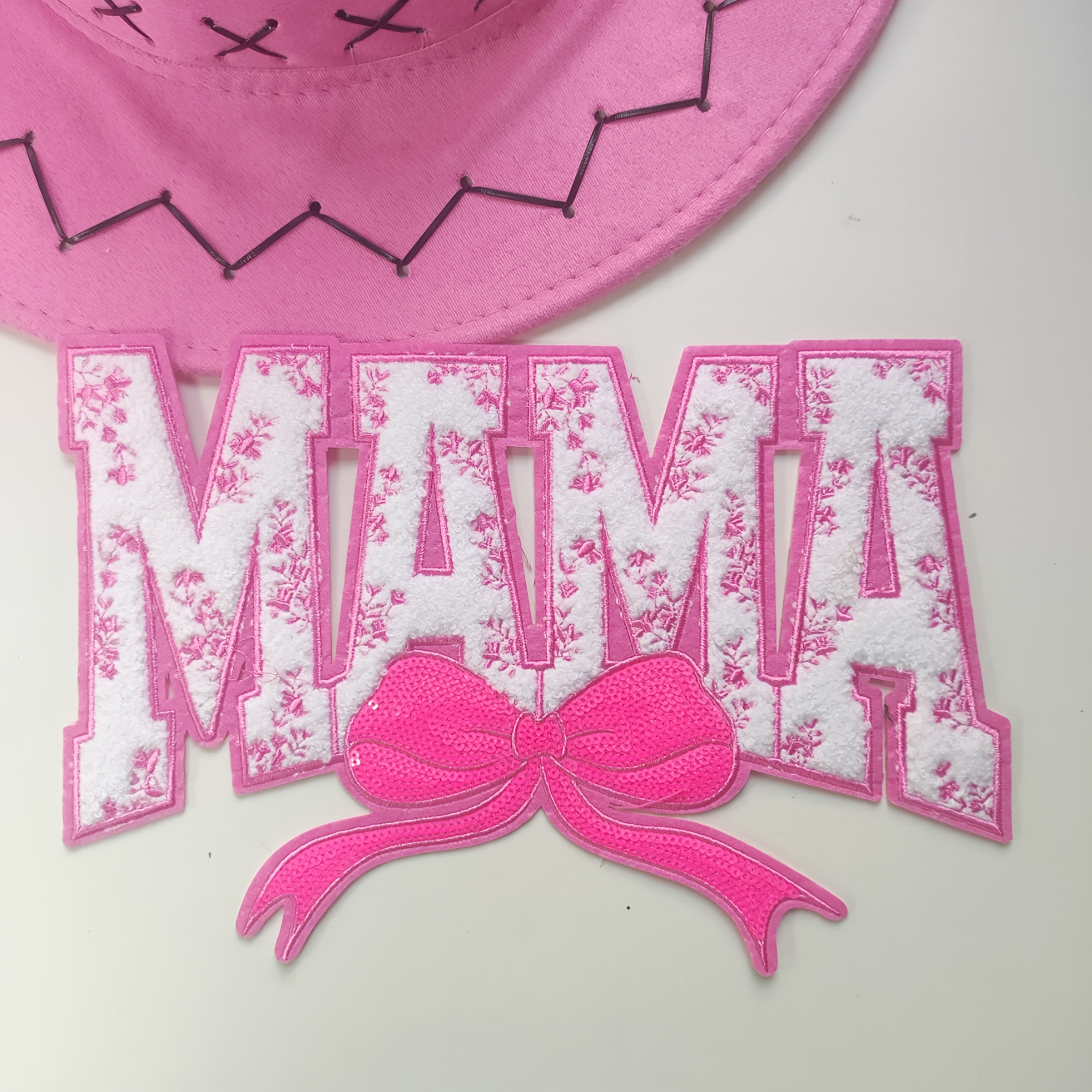 1pc Valentine's Day Pink "mama" Patch With Bow - Floral Lace Design, Polyester, Machine Washable, Diy Coats, Vests & Bags
1pc Valentine's Day Pink "mama" Patch With Bow - Floral Lace Design, Polyester, Machine Washable, Diy Coats, Vests & Bags