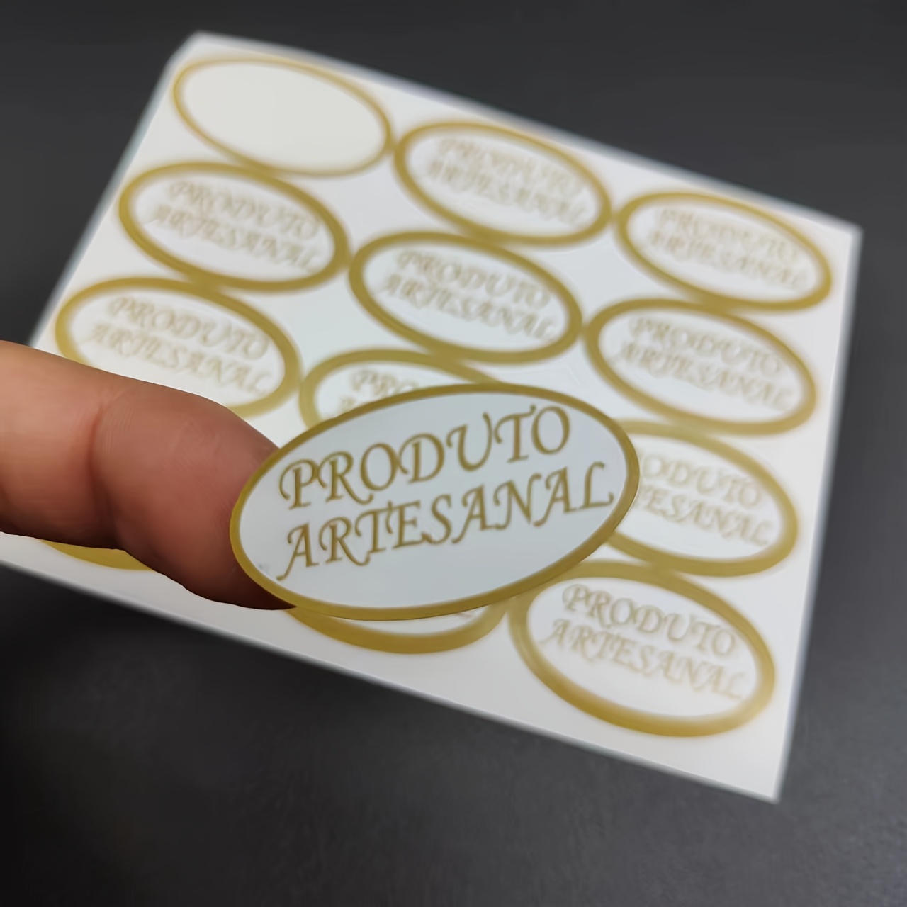 120pcs Oval Handmade "produto Artesanal" Stickers, Multifunctional Decorative Sealing Labels, Strong Adhesive Paper Tags For Gift Wrapping & Food Sealing, Portuguese Text
120pcs Oval Handmade "produto Artesanal" Stickers, Multifunctional Decorative Sealing Labels, Strong Adhesive Paper Tags For Gift Wrapping & Food Sealing, Portuguese Text