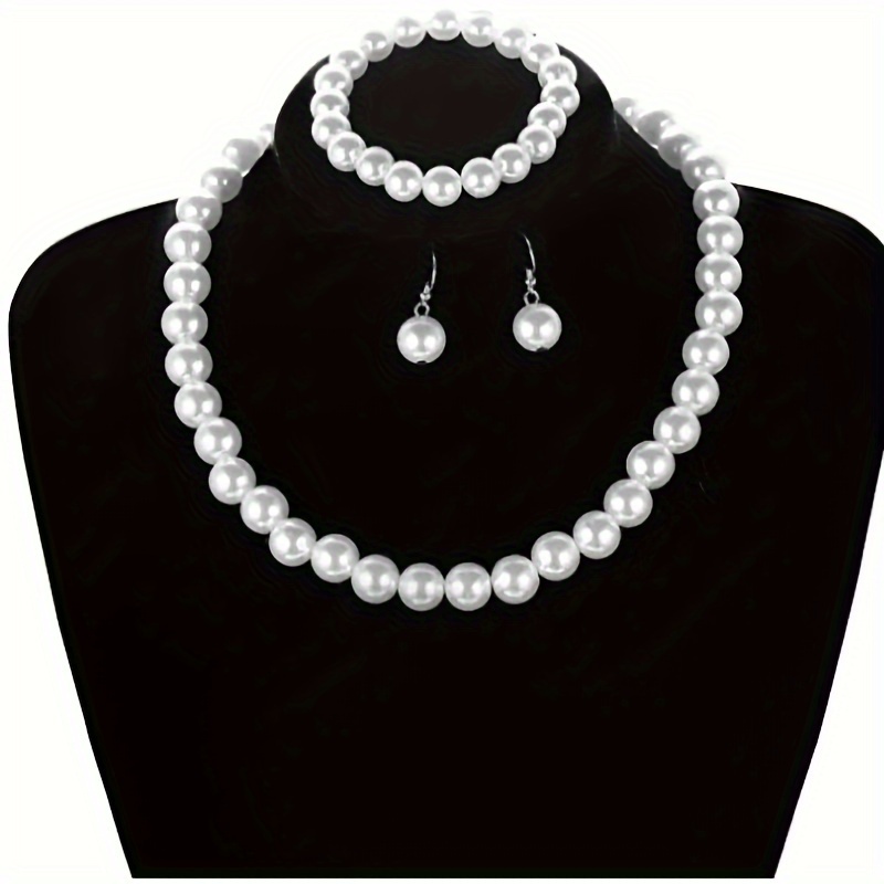 3-piece Set Fashionable Simple Stud Earrings, Bracelet & Necklace Set, Versatile Vintage Style, Elegant High-end Clavicle Chain For Holiday
3-piece Set Fashionable Simple Stud Earrings, Bracelet & Necklace Set, Versatile Vintage Style, Elegant High-end Clavicle Chain For Holiday