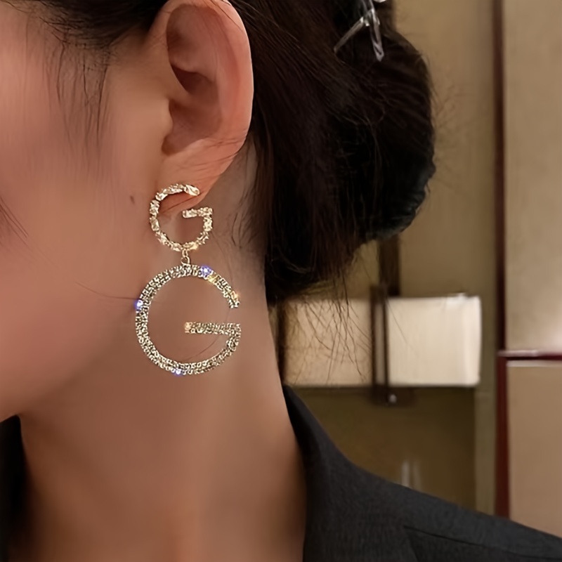 Boucles d'Oreilles Pendantes Lettre G d'Inspiration Vintage avec Strass Scintillants - Parfaites pour les Fêtes & Vacances, Tiges en Acier Inoxydable
Boucles d'Oreilles Pendantes Lettre G d'Inspiration Vintage avec Strass Scintillants - Parfaites pour les Fêtes & Vacances, Tiges en Acier Inoxydable