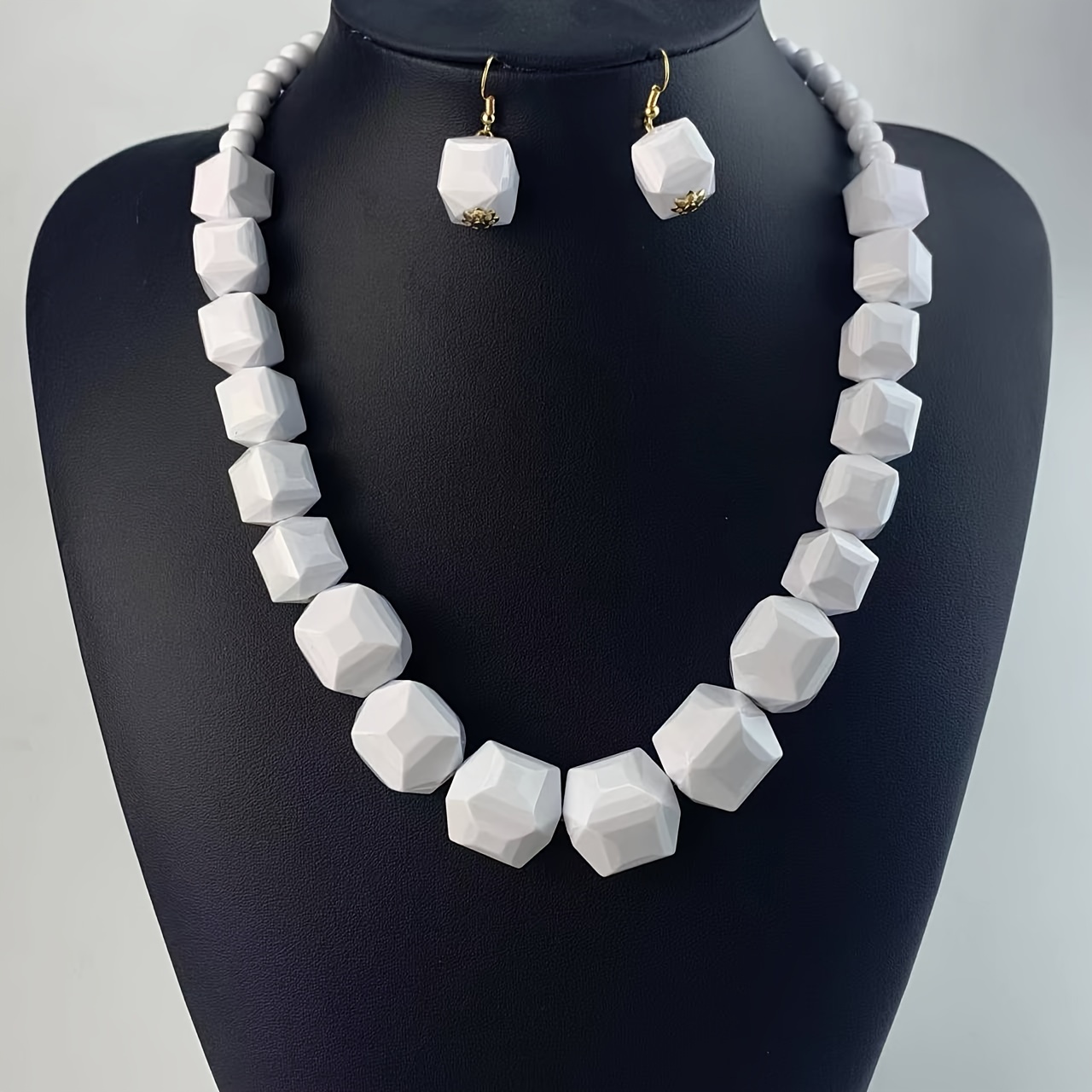 White Geometric Handcrafted Beaded Necklace And Earrings Set, Bohemian Style, Trendy Simplistic Design, Fashion Jewelry Set For Women
White Geometric Handcrafted Beaded Necklace And Earrings Set, Bohemian Style, Trendy Simplistic Design, Fashion Jewelry Set For Women