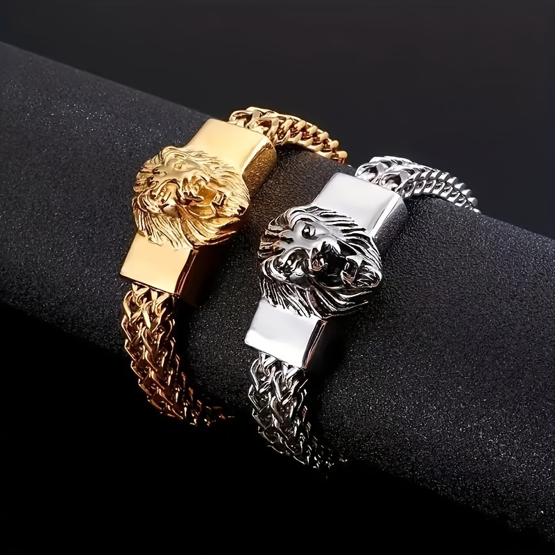 A Trendy Men's Hip-hop Bracelet Made Of Stainless Steel, Featuring A Cool And Individualistic Chain Design Suitable For Festive Parties.
A Trendy Men's Hip-hop Bracelet Made Of Stainless Steel, Featuring A Cool And Individualistic Chain Design Suitable For Festive Parties.